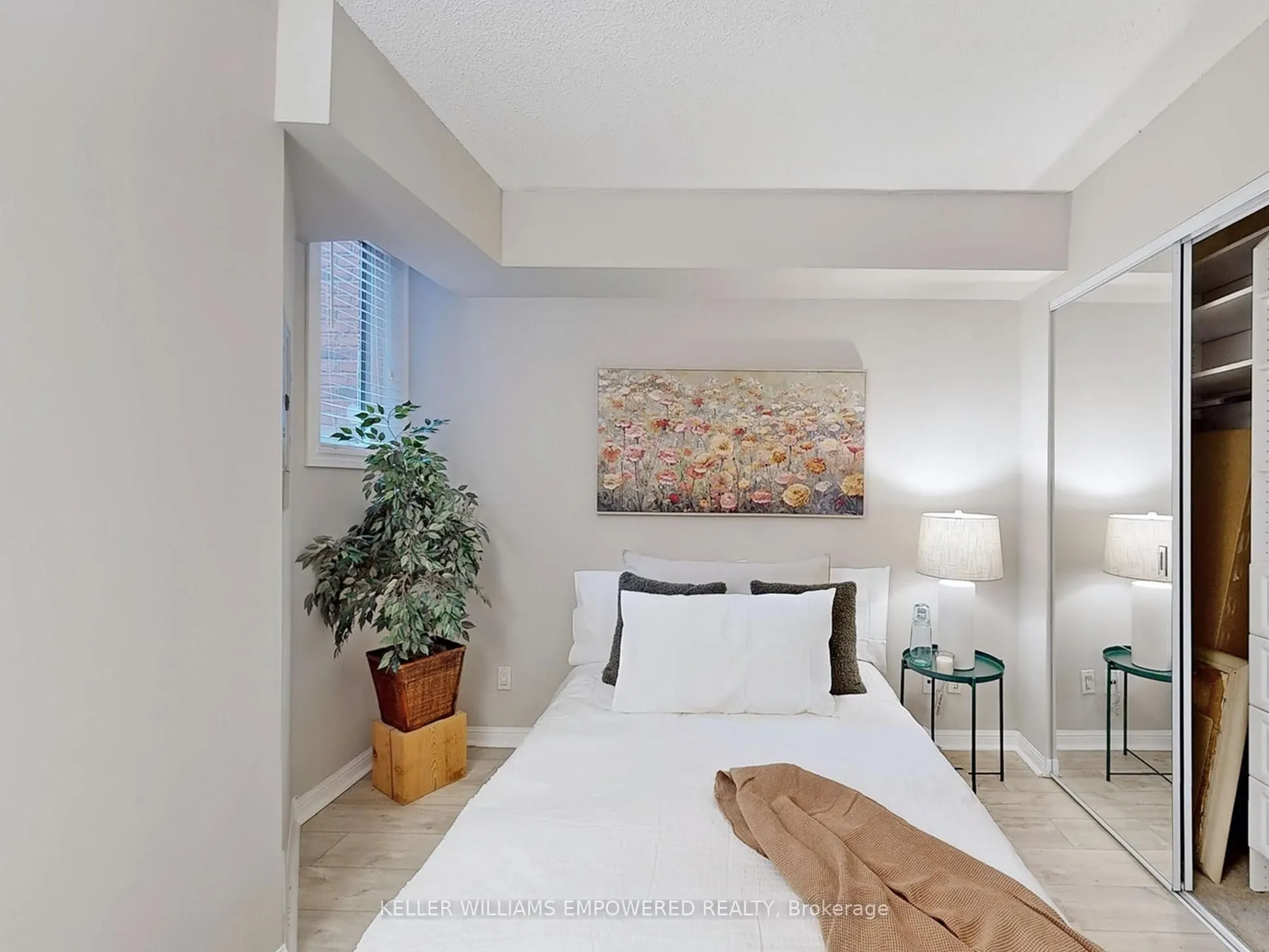 7 Sudbury Street N, #701