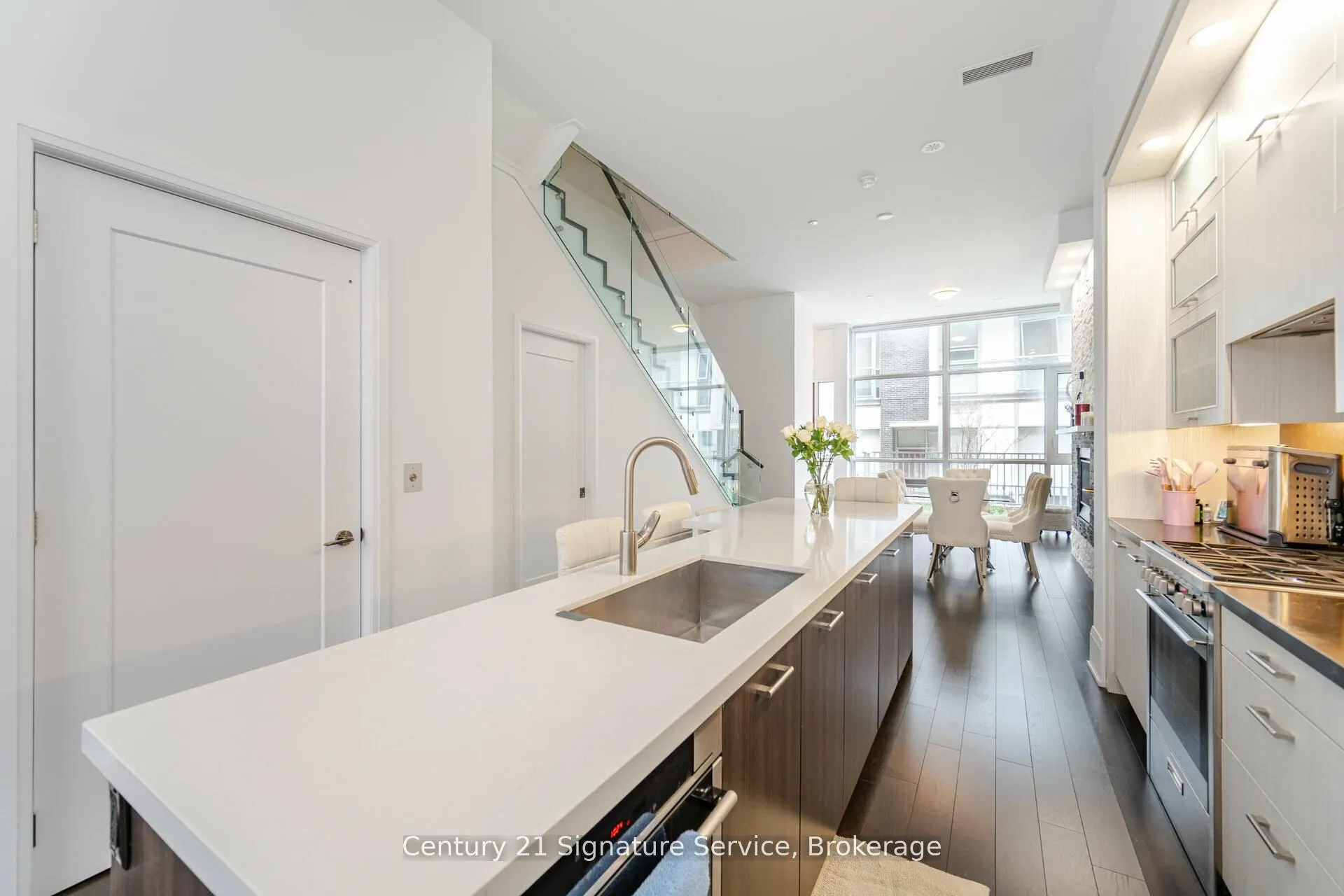 101 Erskine Avenue, #TH05