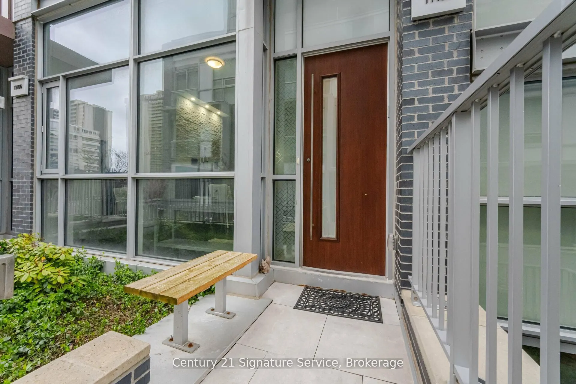 101 Erskine Avenue, #TH05
