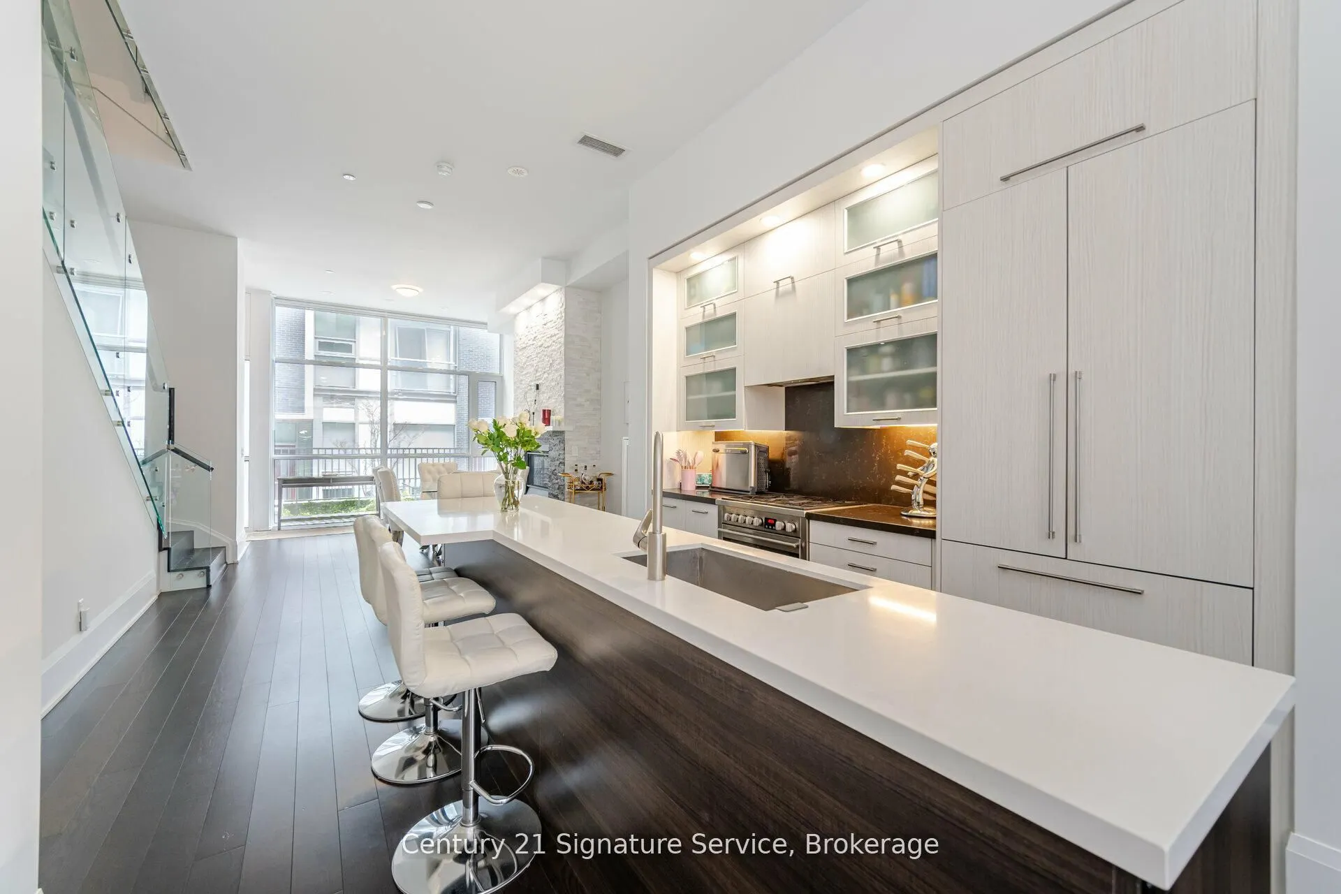 101 Erskine Avenue, #TH05