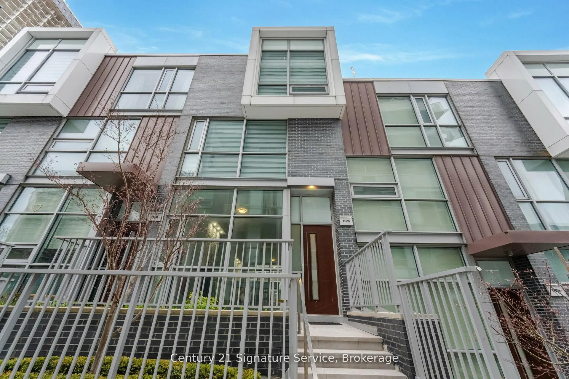 101 Erskine Avenue, #TH05