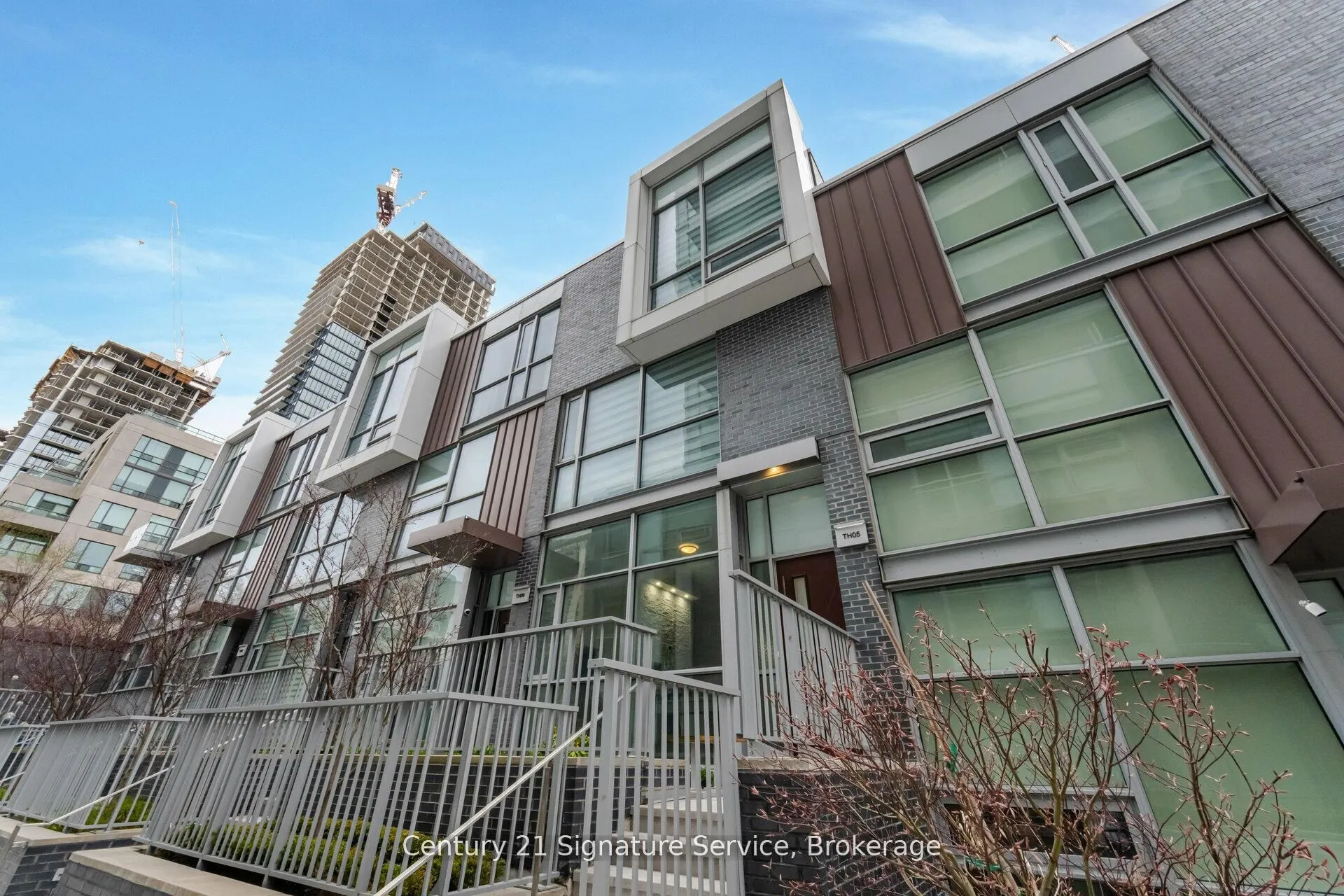 101 Erskine Avenue, #TH05