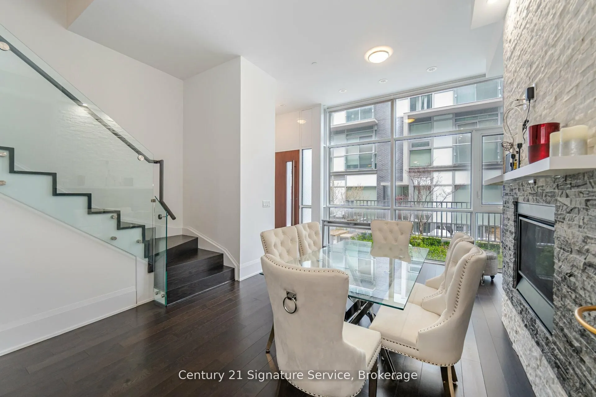 101 Erskine Avenue, #TH05