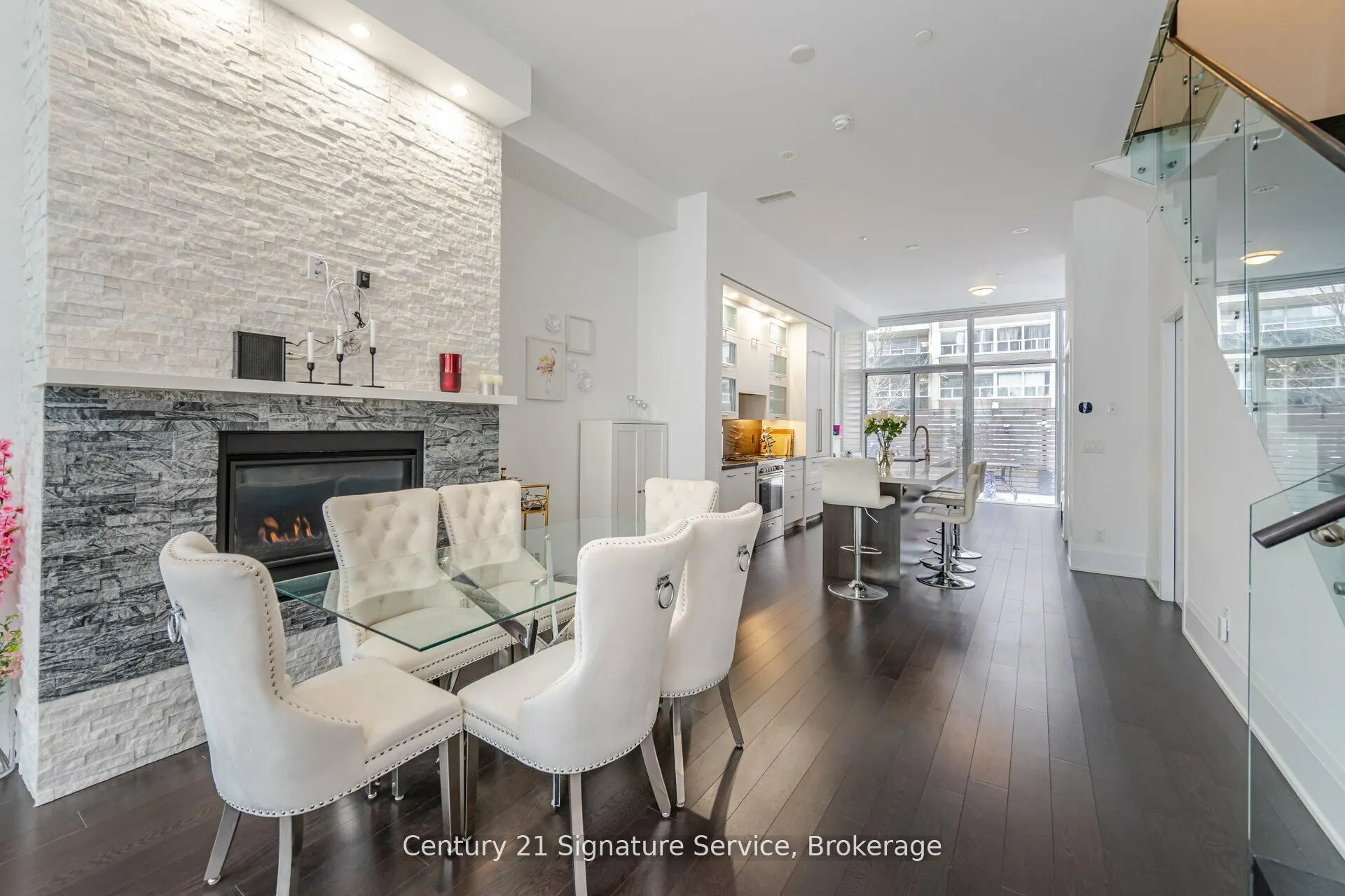 101 Erskine Avenue, #TH05