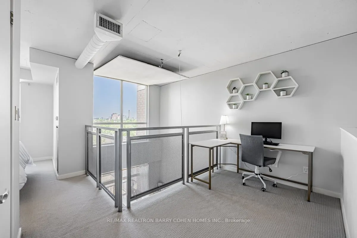 800 King Street W, #PH 803