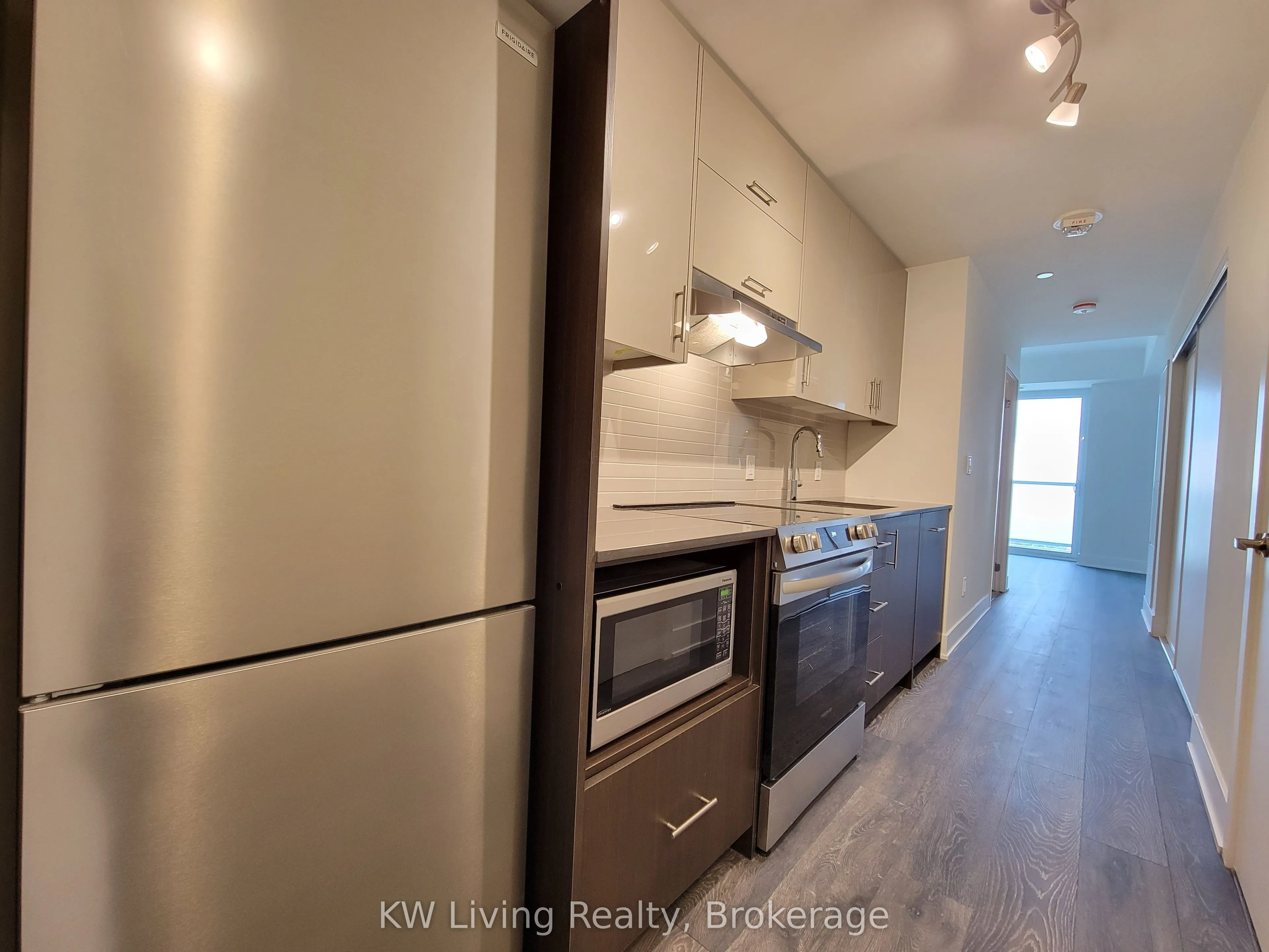 188 Fairview Mall Drive, #1805