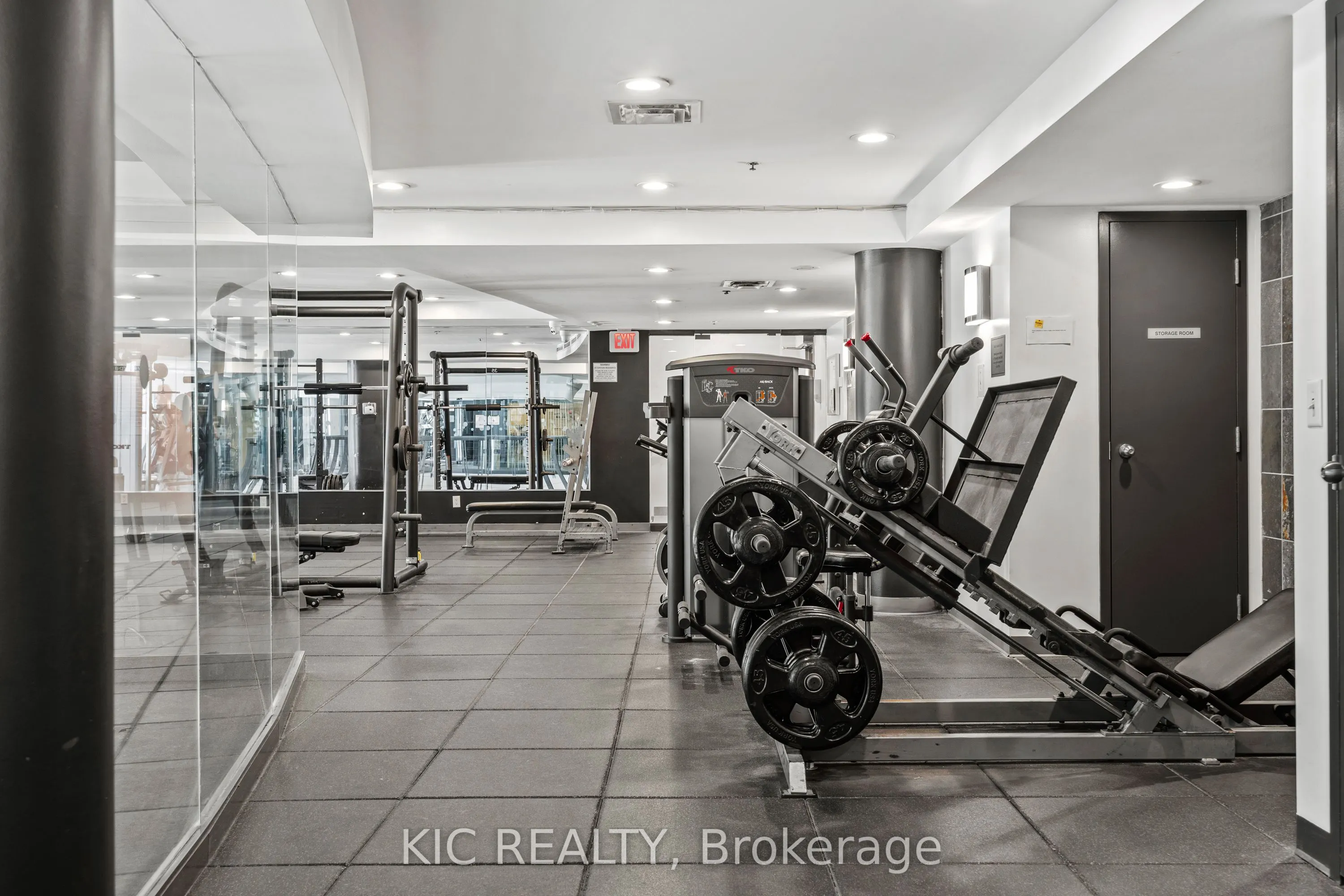 219 Fort York Boulevard, #409