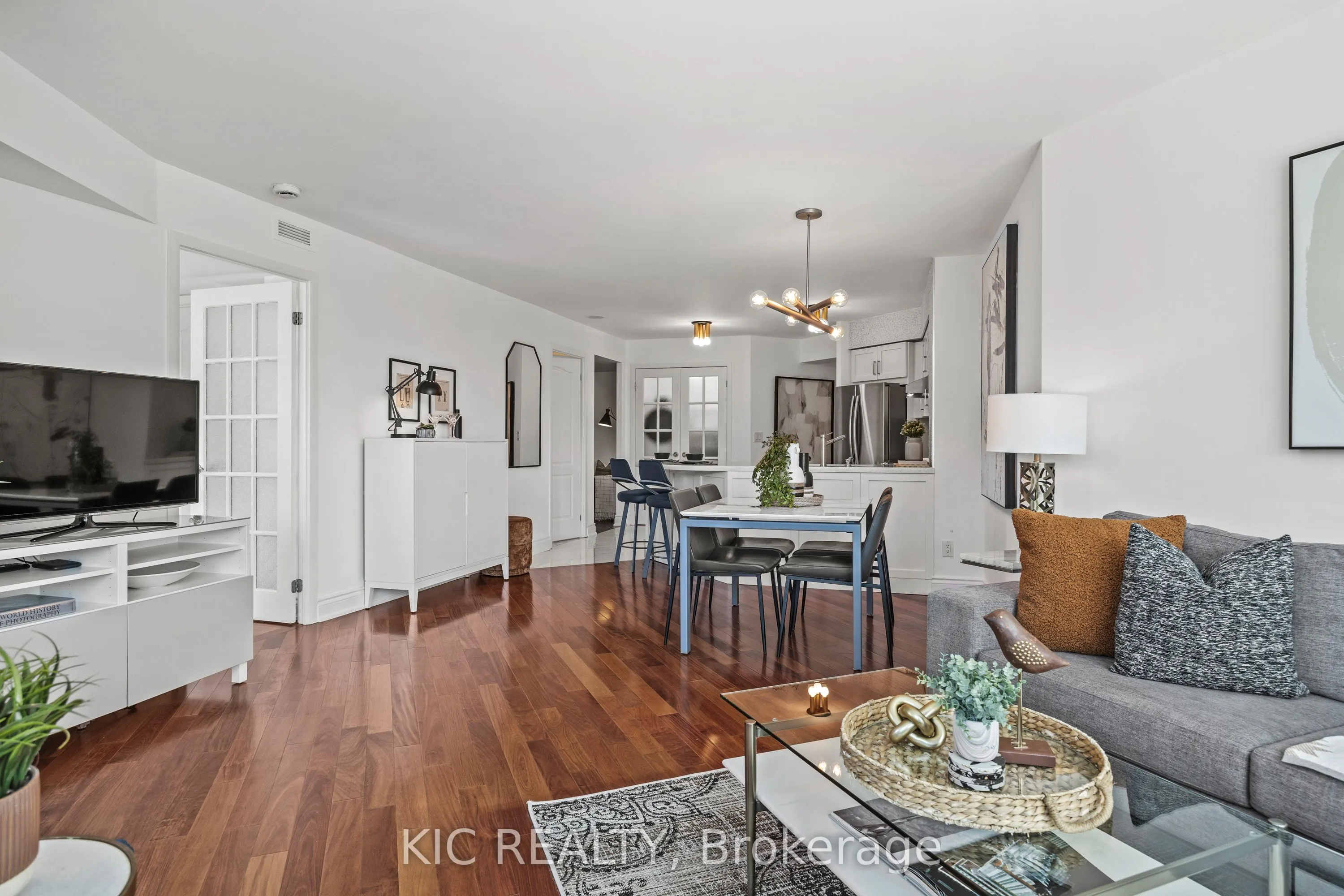 219 Fort York Boulevard, #409