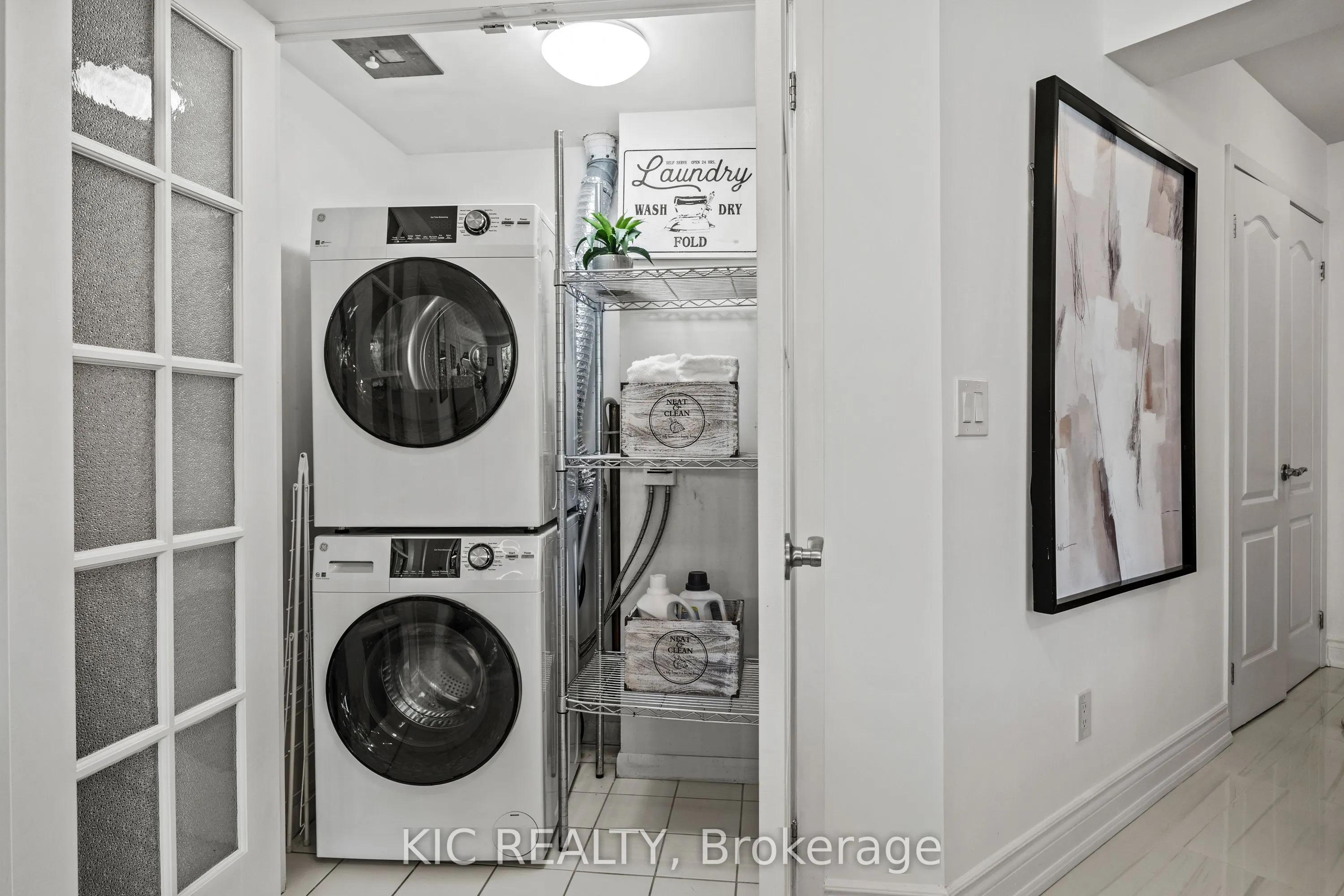 219 Fort York Boulevard, #409