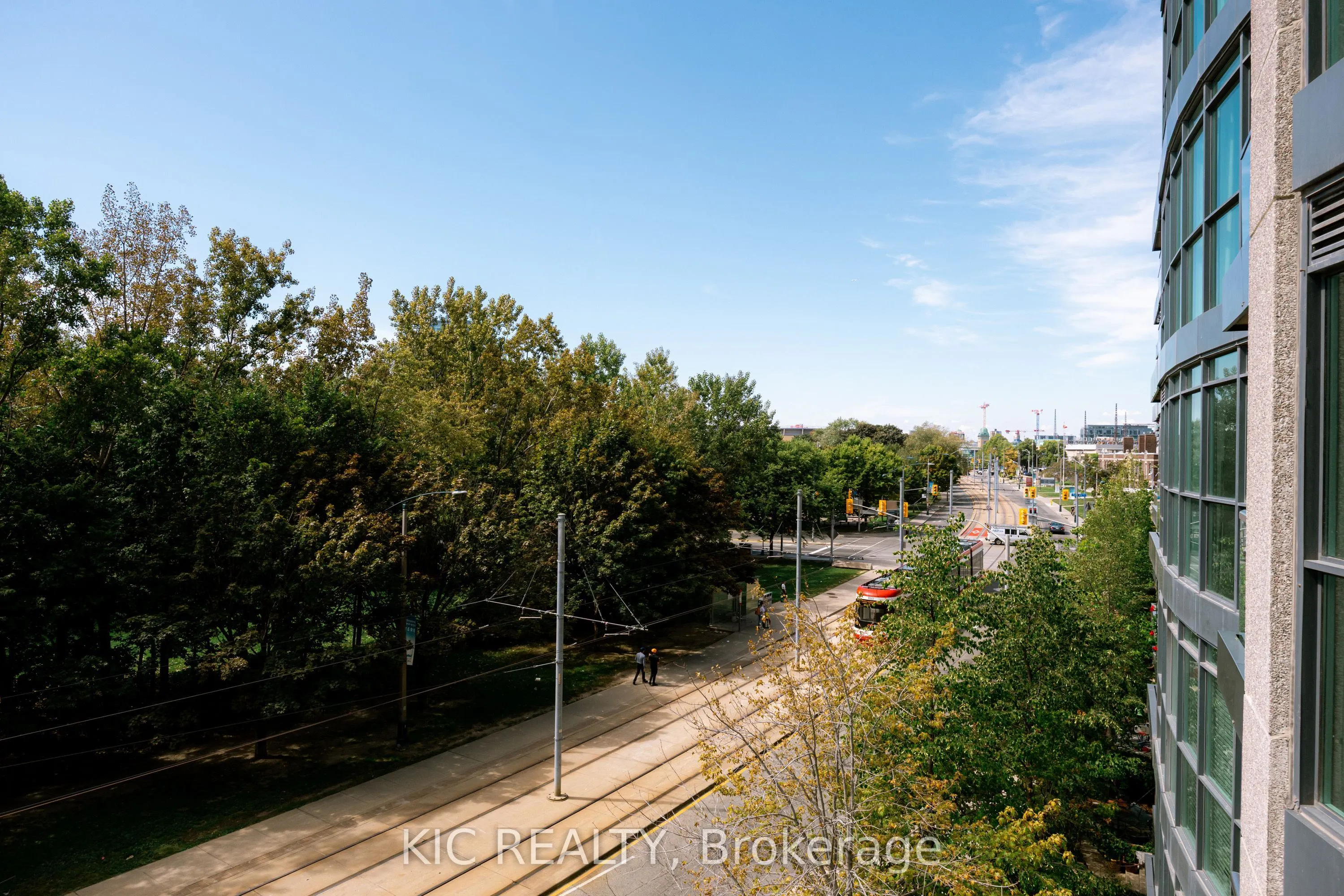 219 Fort York Boulevard, #409