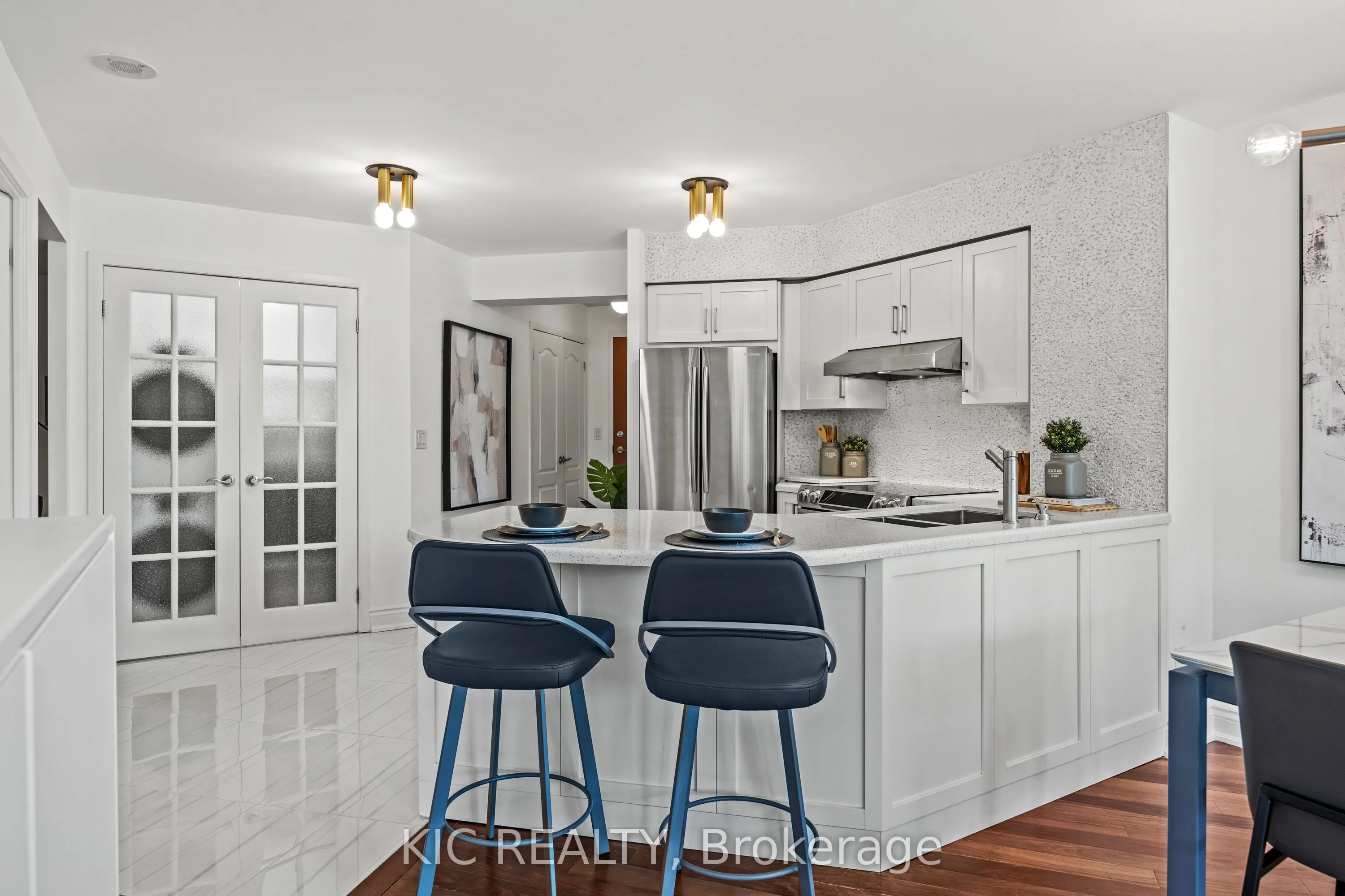 219 Fort York Boulevard, #409