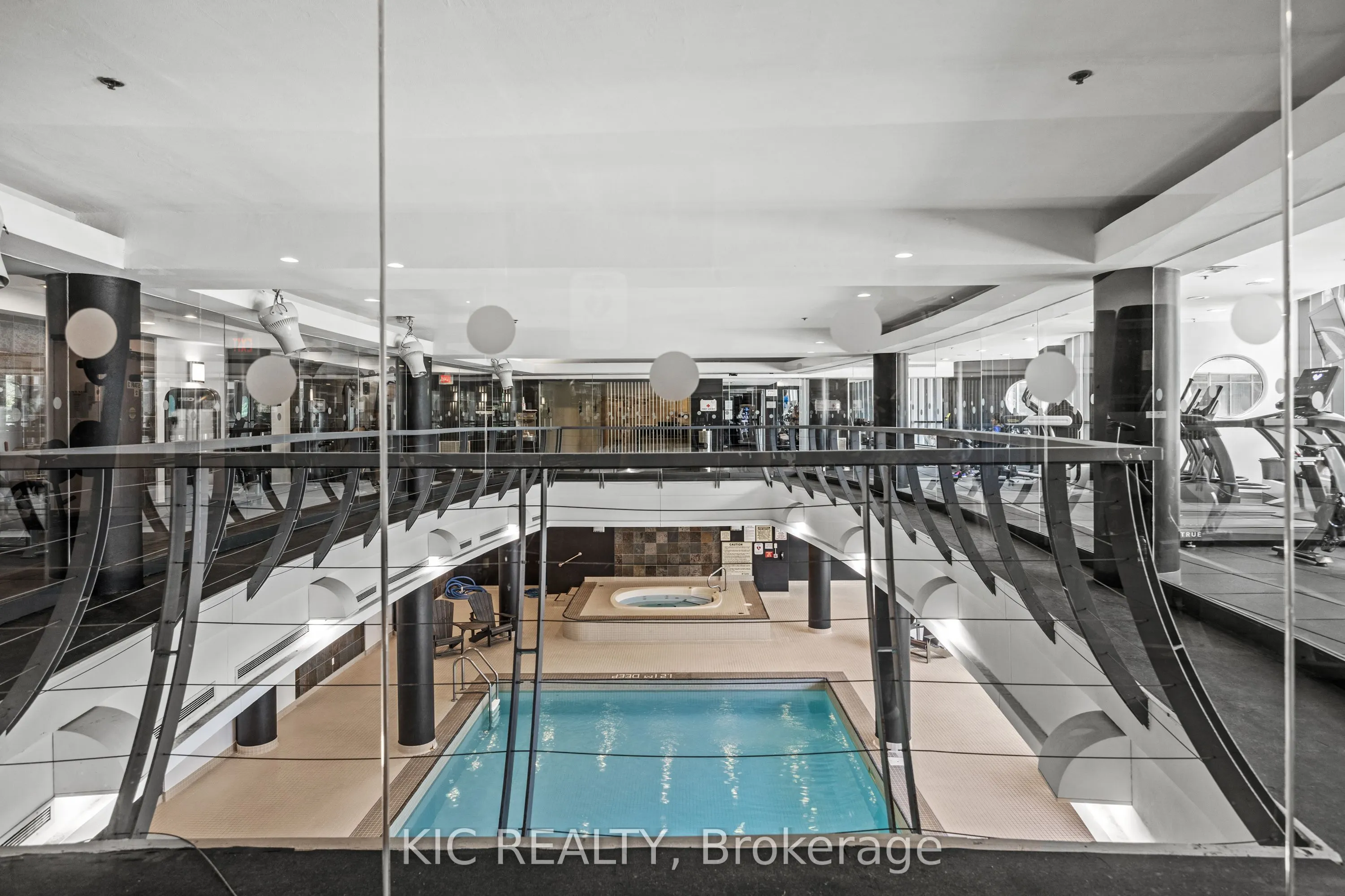 219 Fort York Boulevard, #409