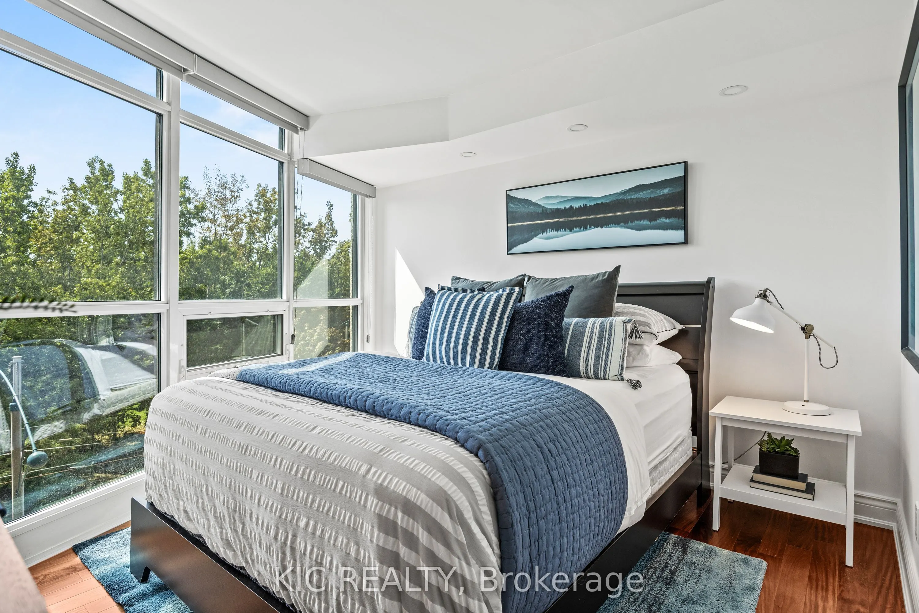 219 Fort York Boulevard, #409