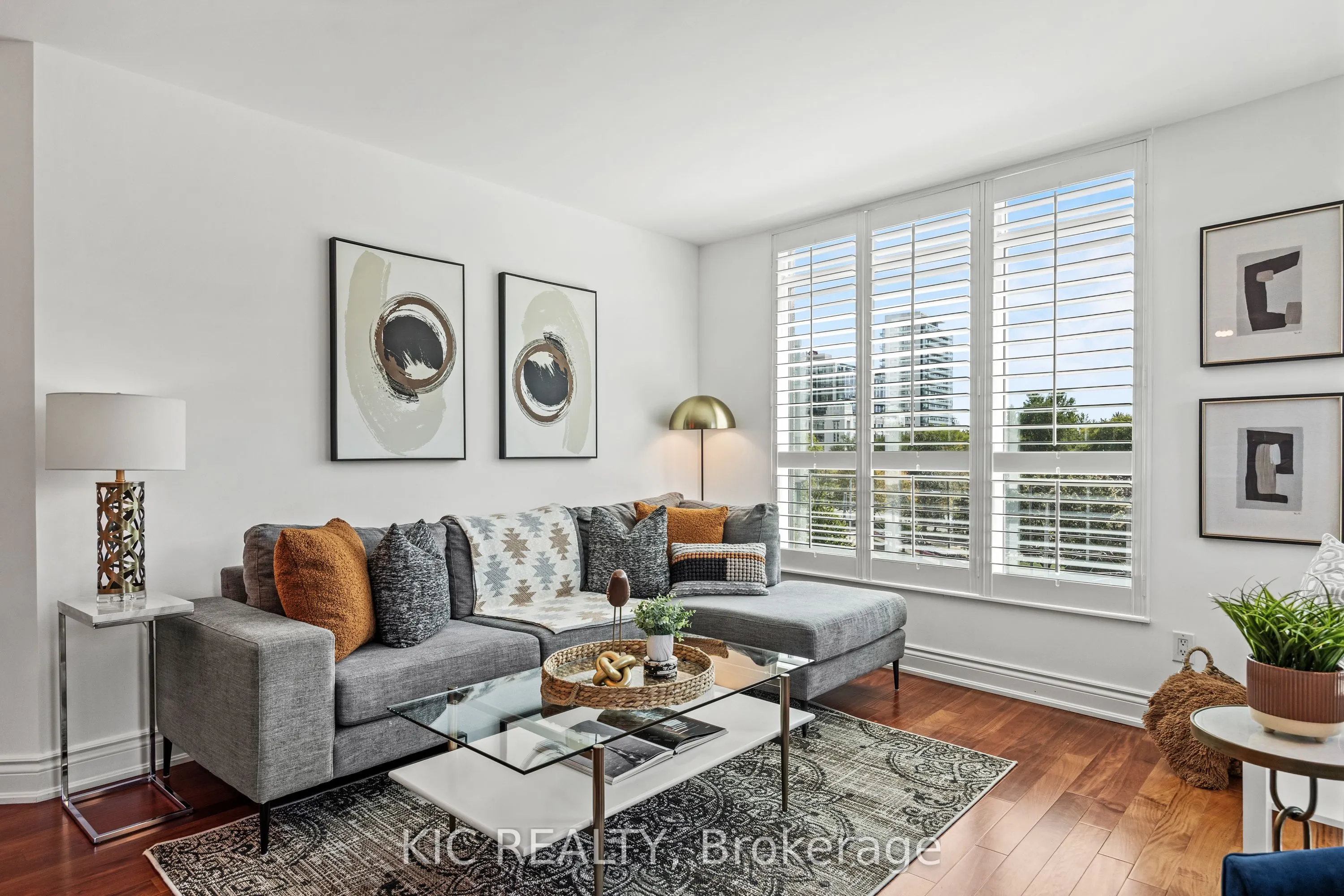 219 Fort York Boulevard, #409