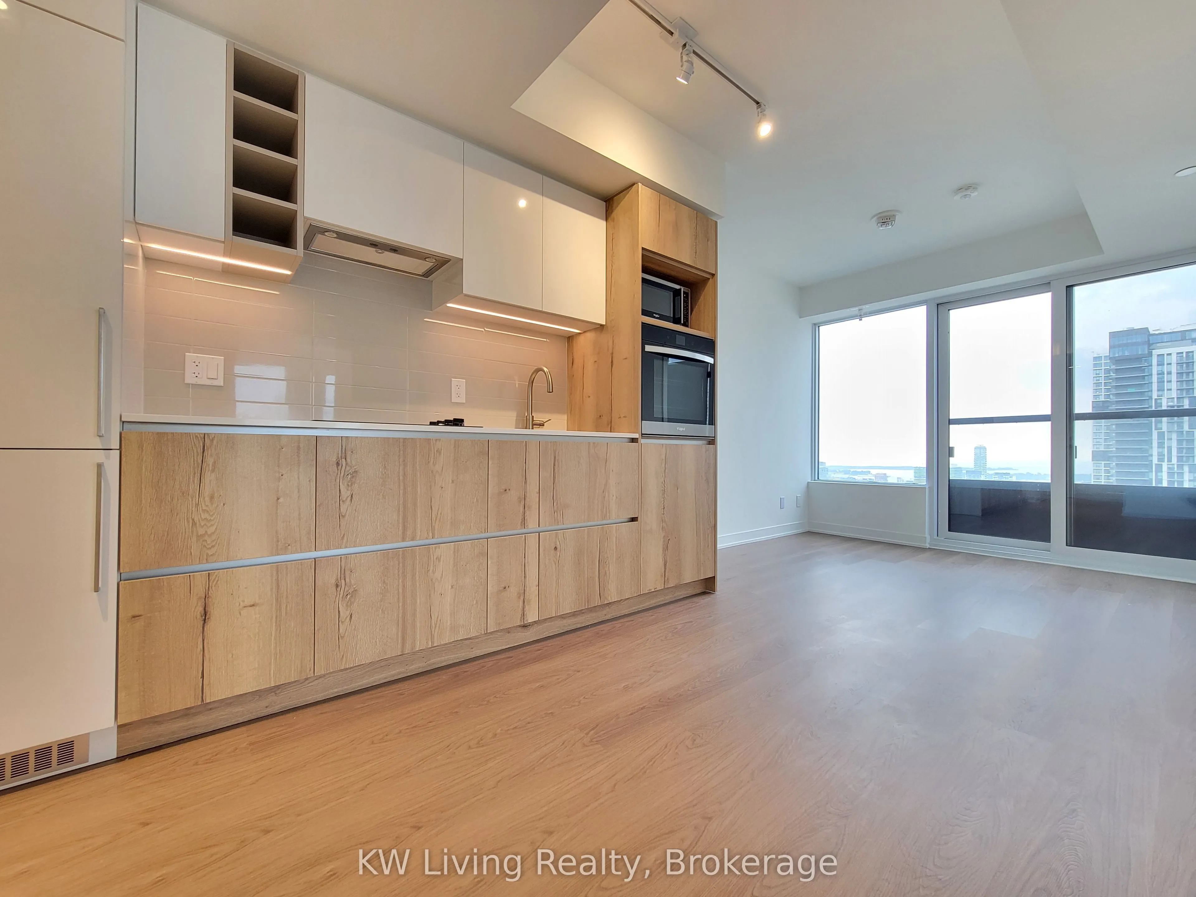319 Jarvis Street, #4002
