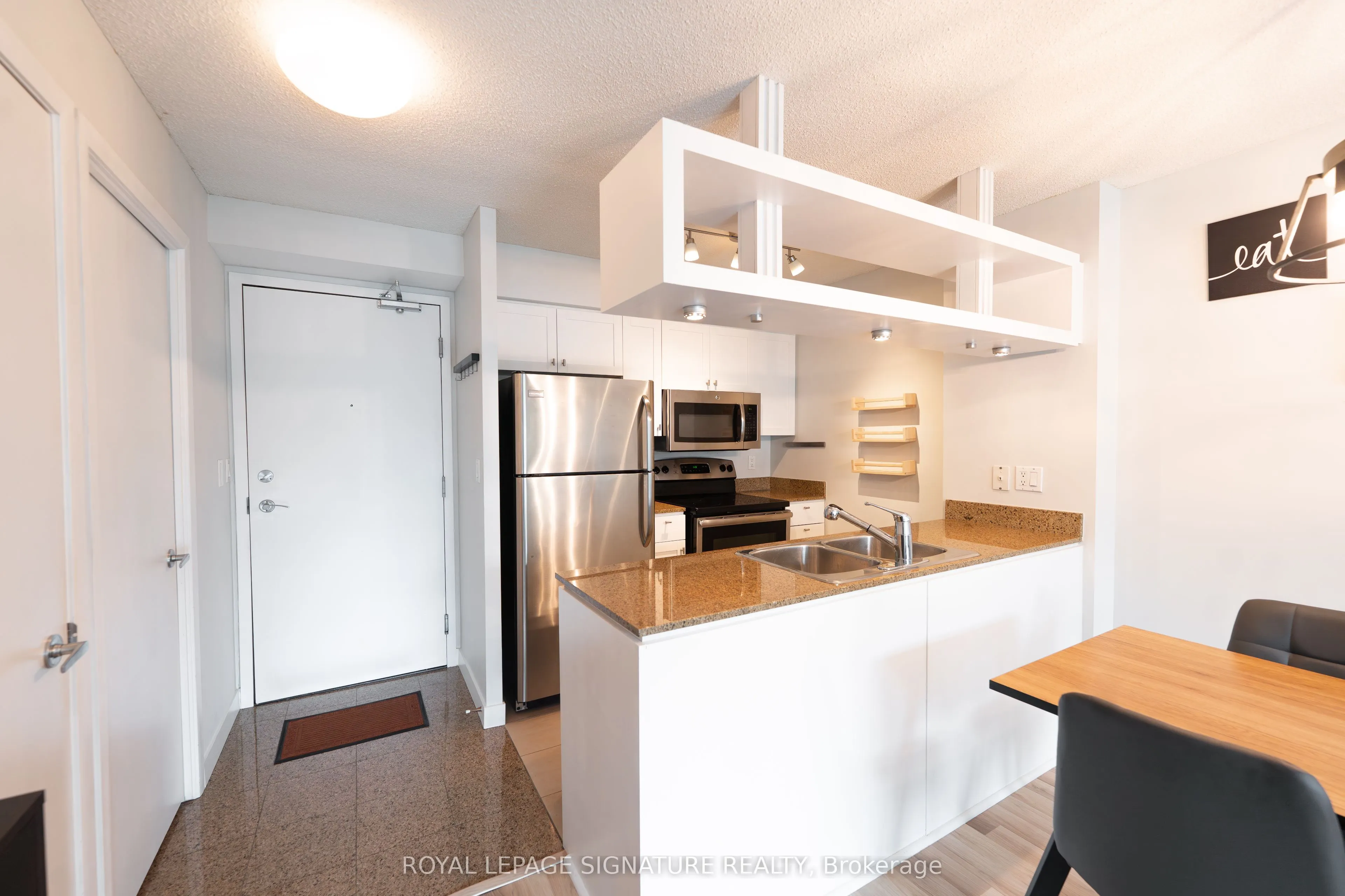81 Navy Wharf Court, #3011