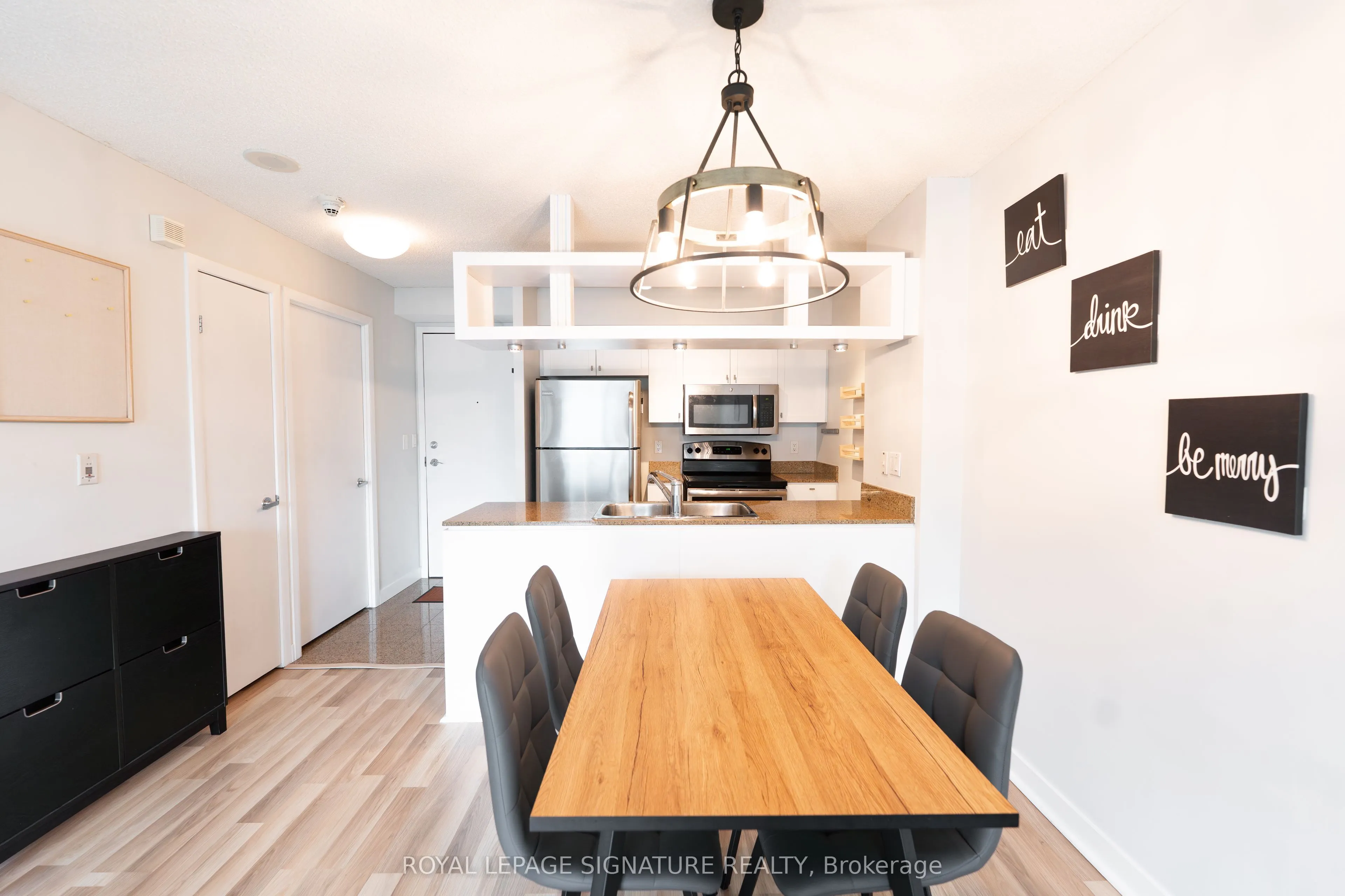 81 Navy Wharf Court, #3011