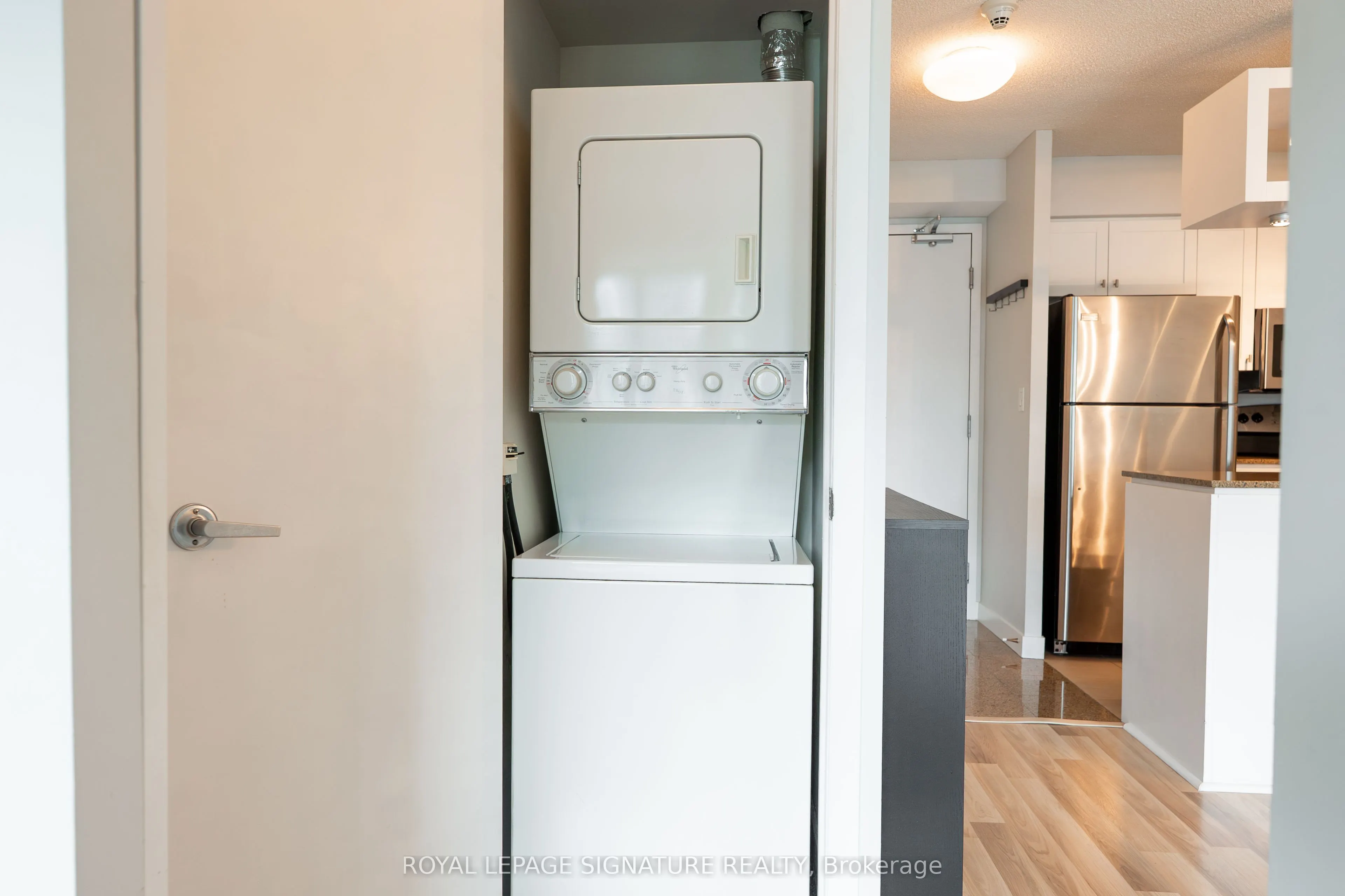 81 Navy Wharf Court, #3011