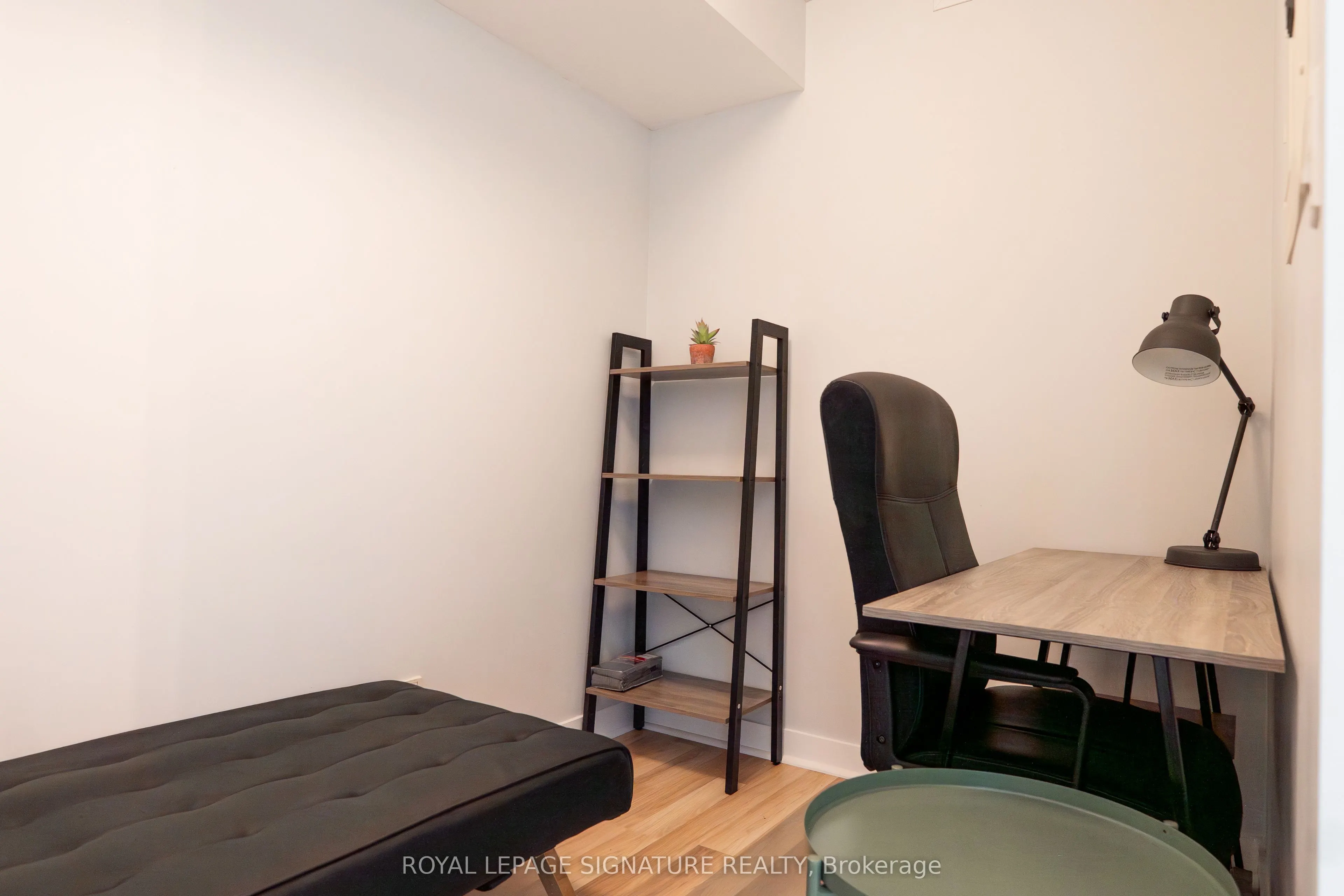 81 Navy Wharf Court, #3011