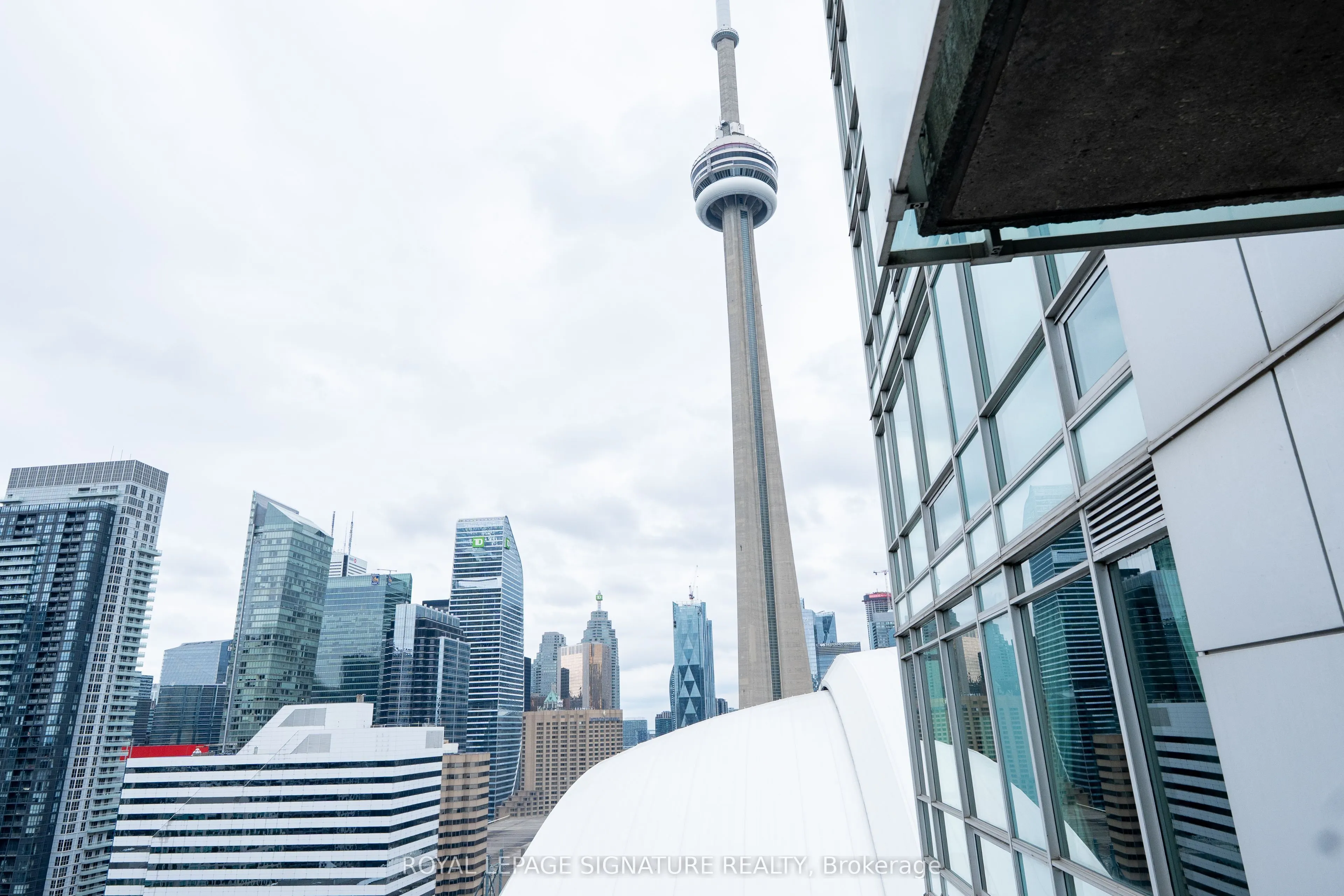 81 Navy Wharf Court, #3011