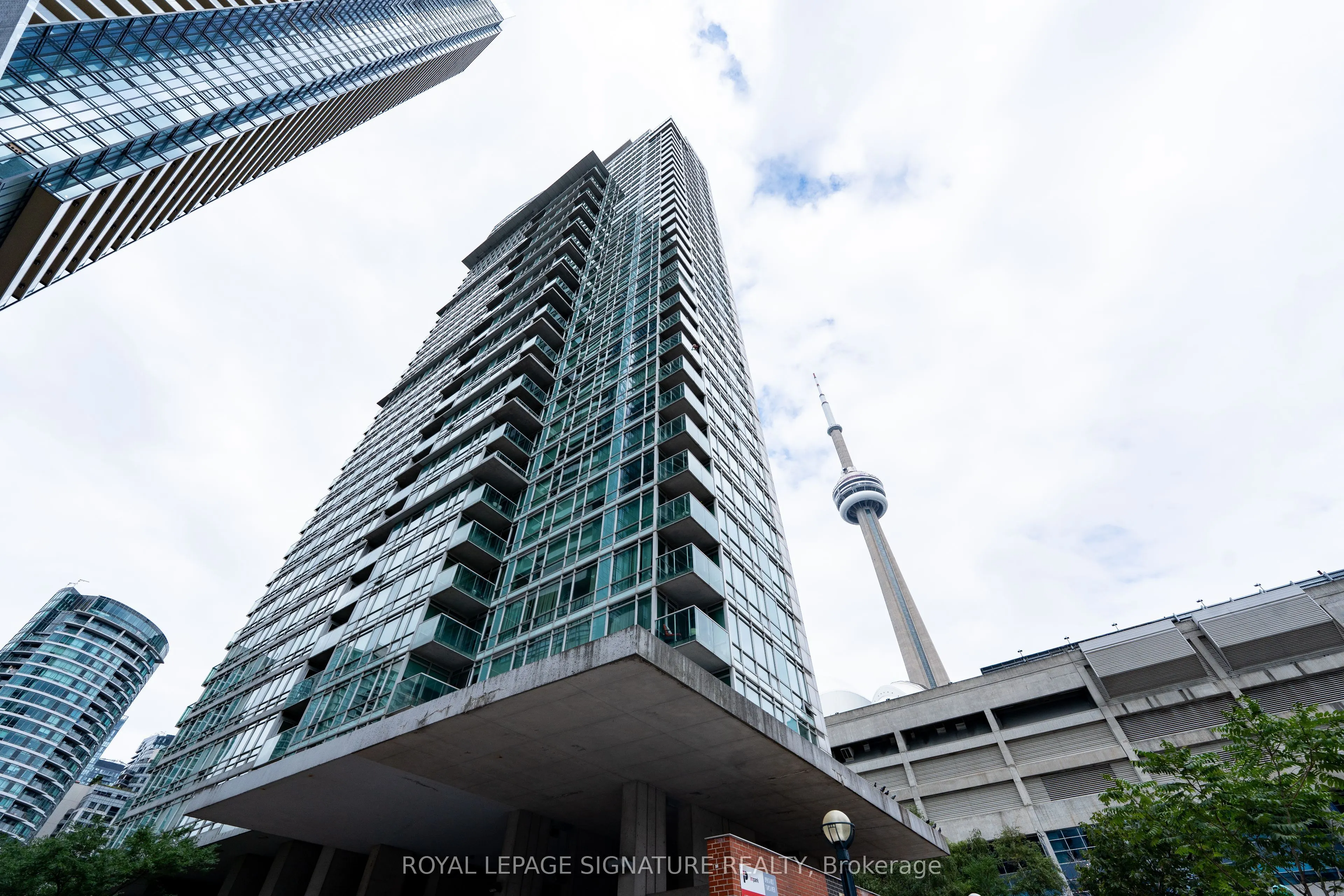 81 Navy Wharf Court, #3011