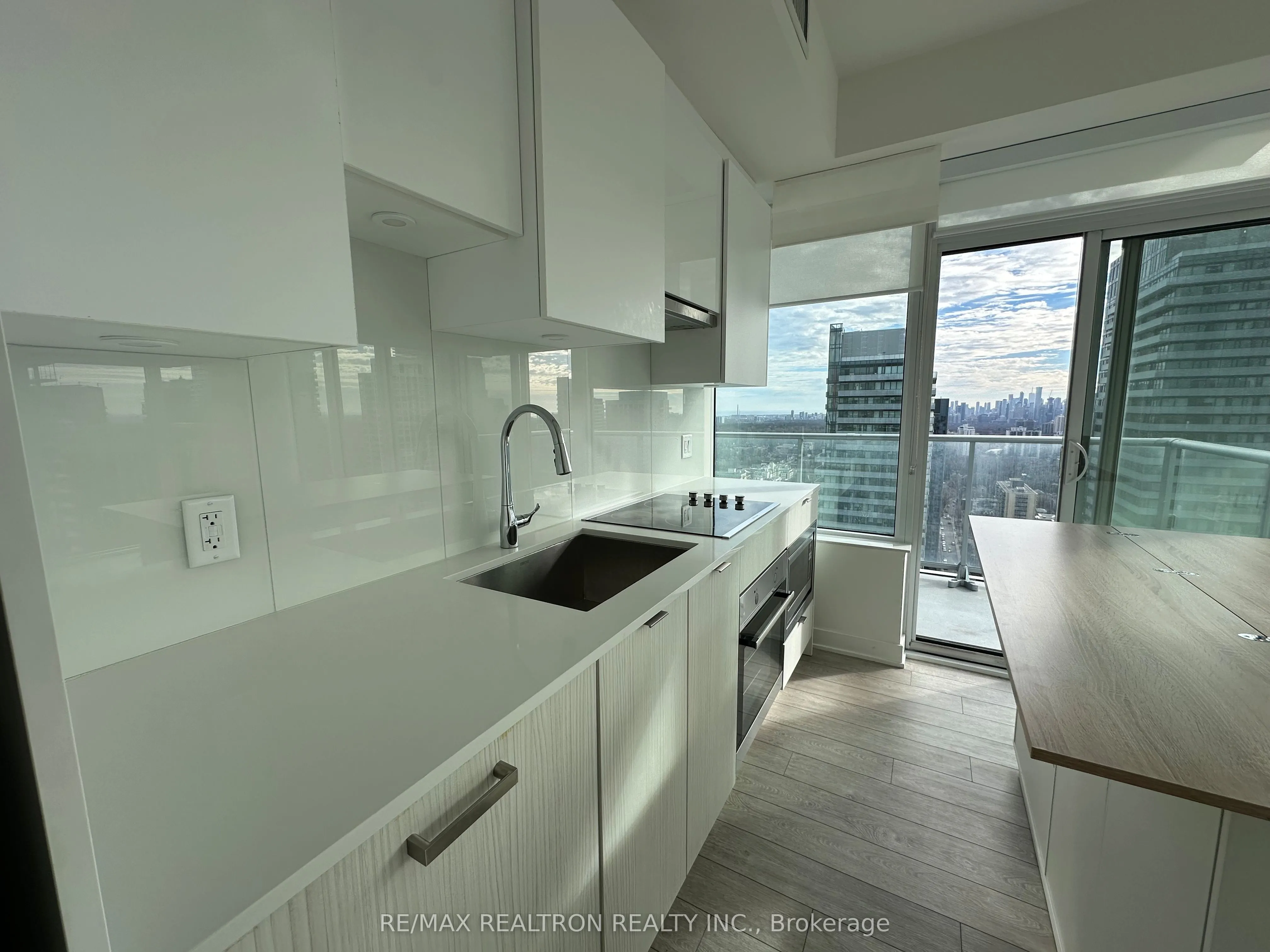 195 Redpath Avenue, #Lph10