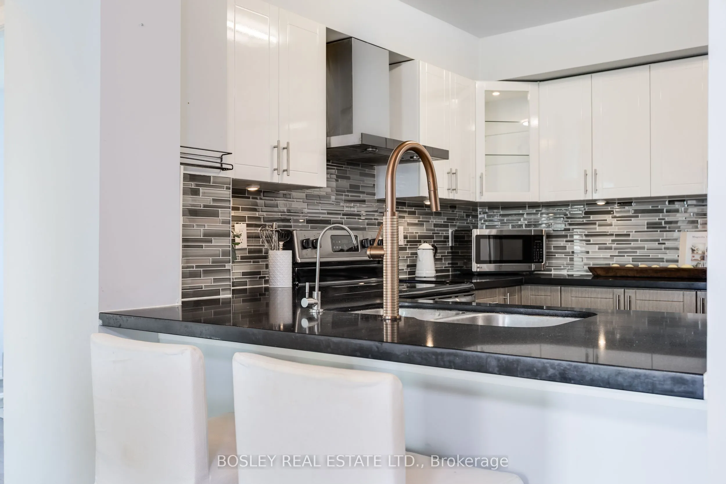 188 Doris Avenue, #703