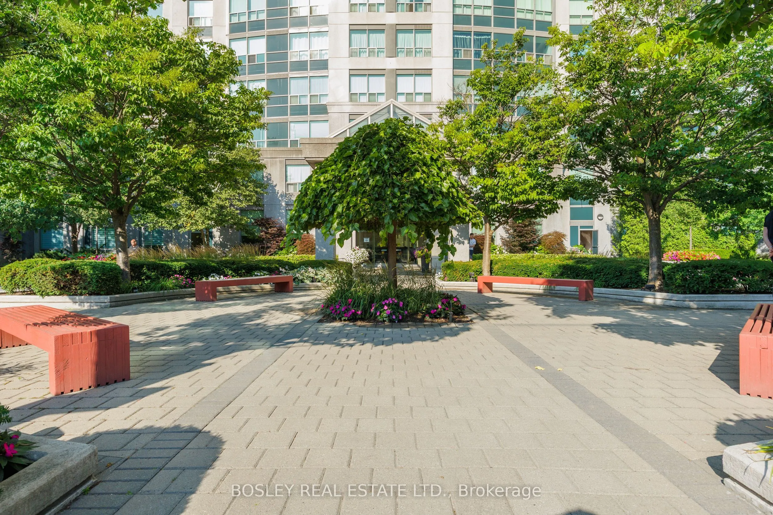 188 Doris Avenue, #703