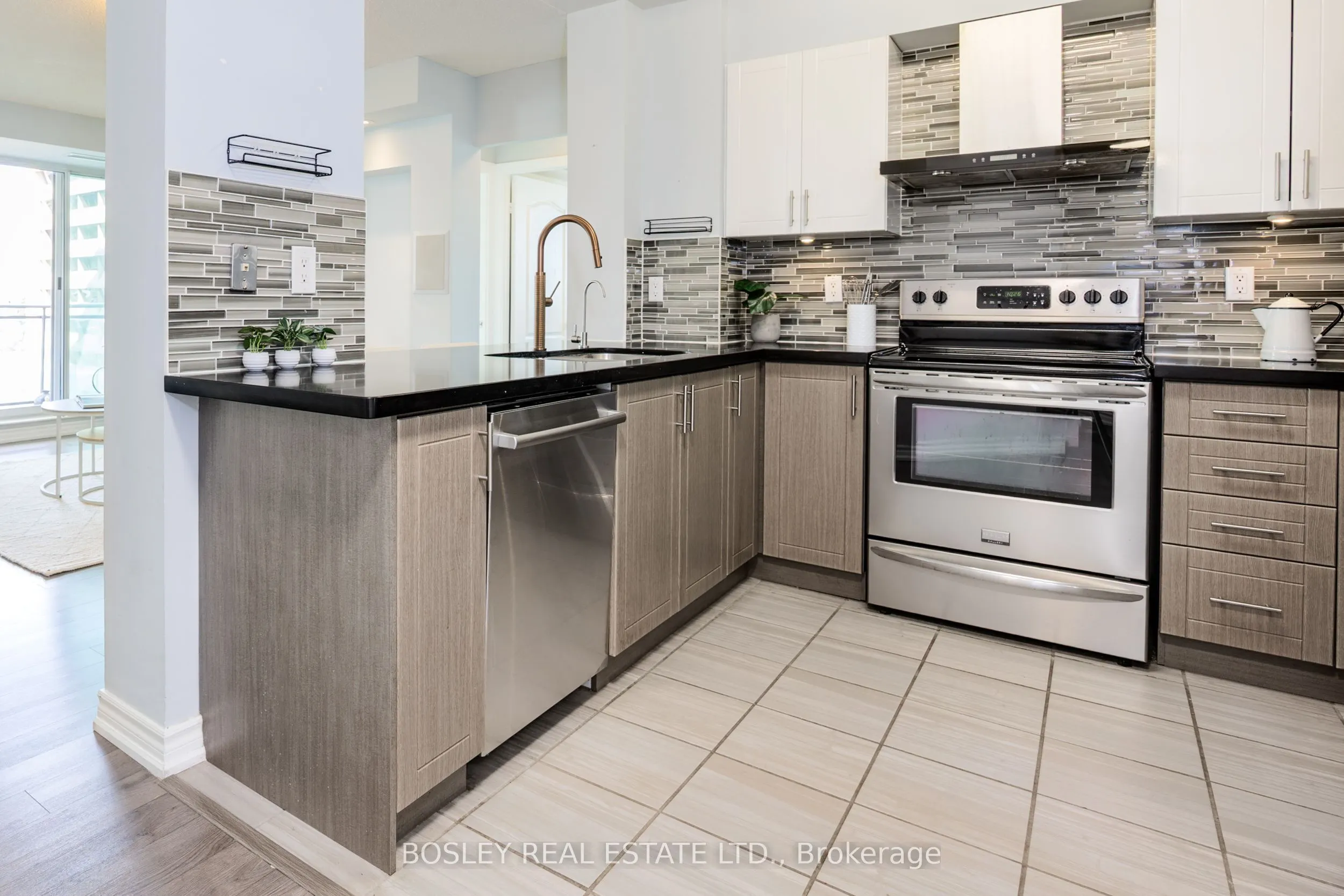 188 Doris Avenue, #703