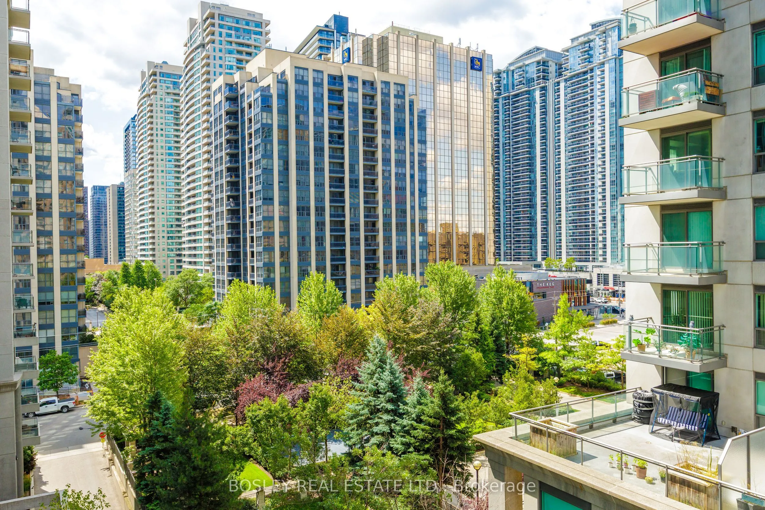 188 Doris Avenue, #703