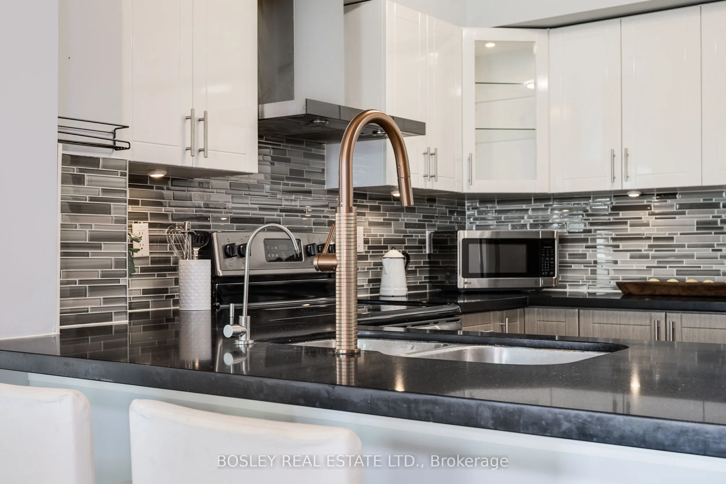 188 Doris Avenue, #703