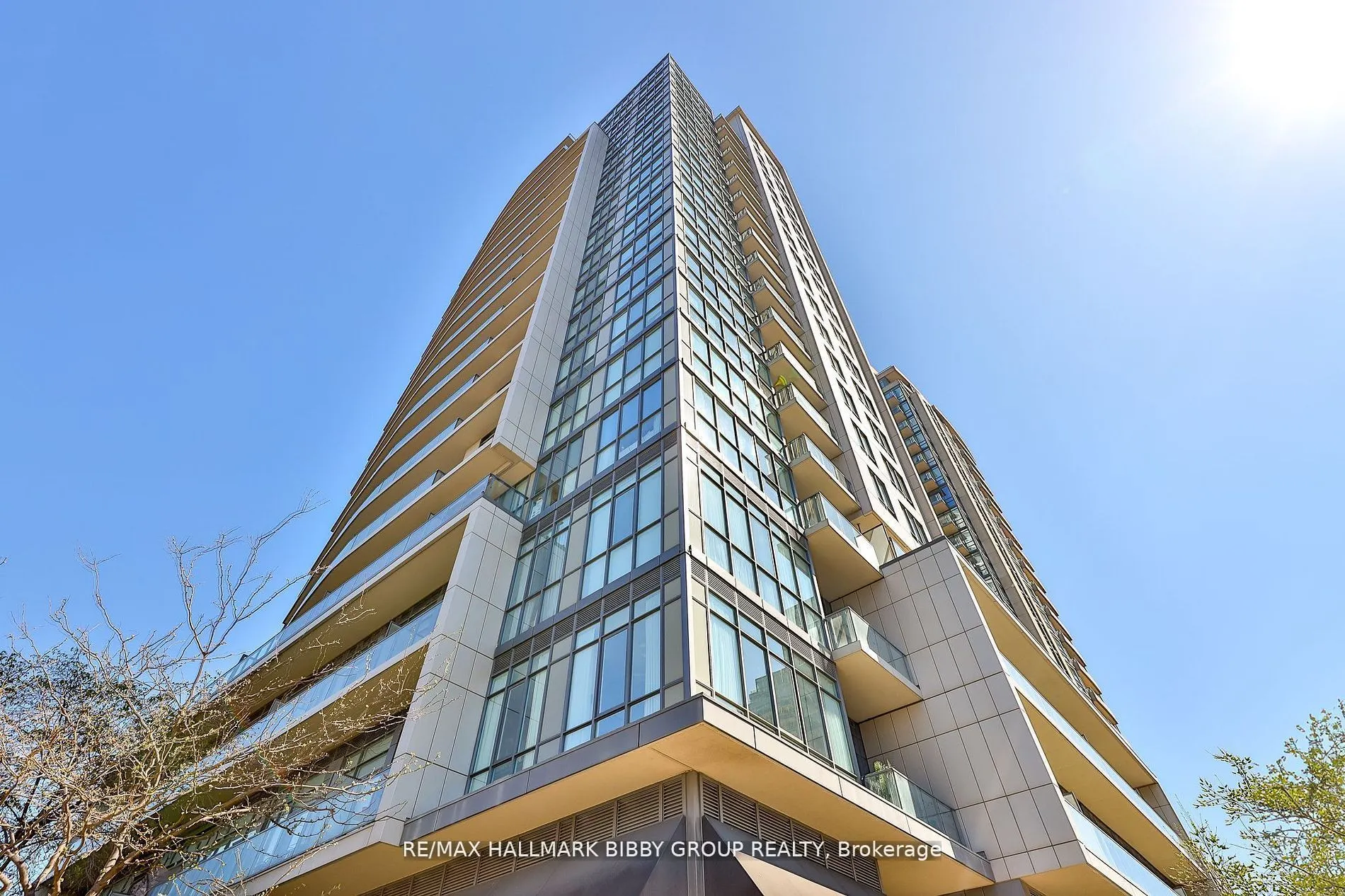 530 St Clair Avenue W, #PH06
