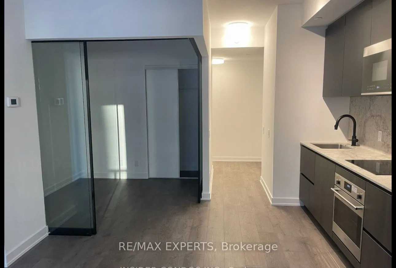 108 Peter Street, #803
