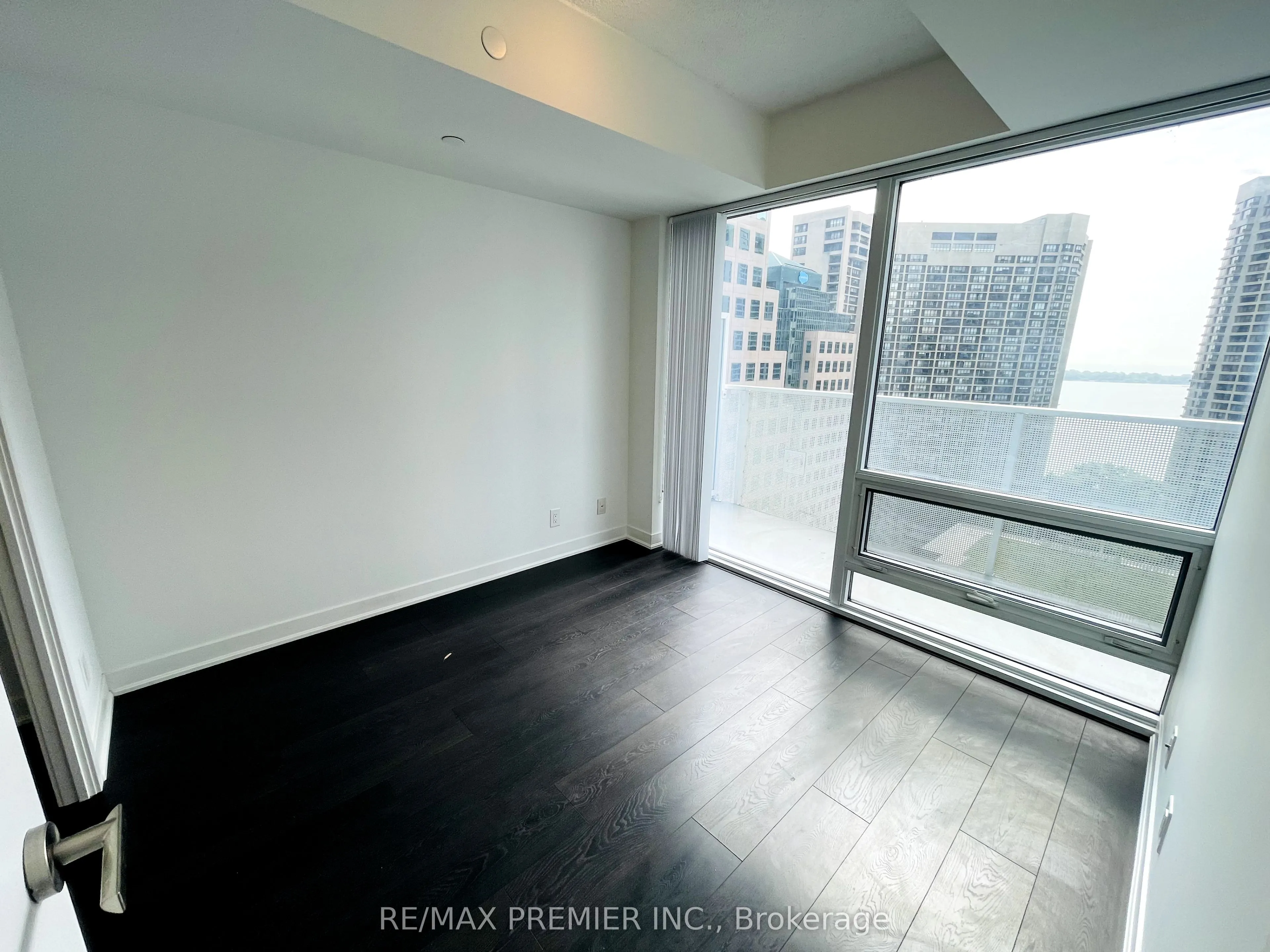 88 Harbour Street, #2008