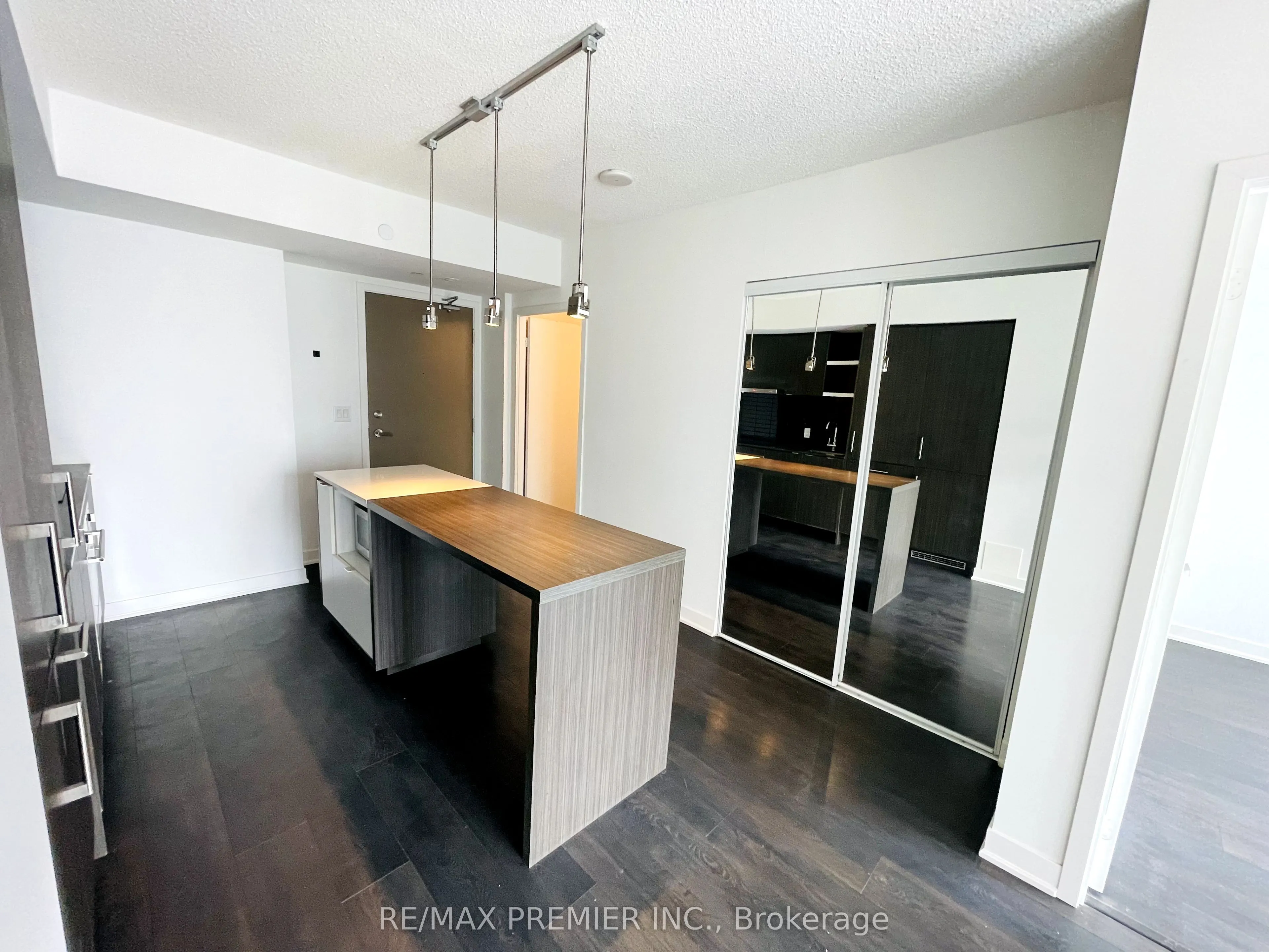 88 Harbour Street, #2008