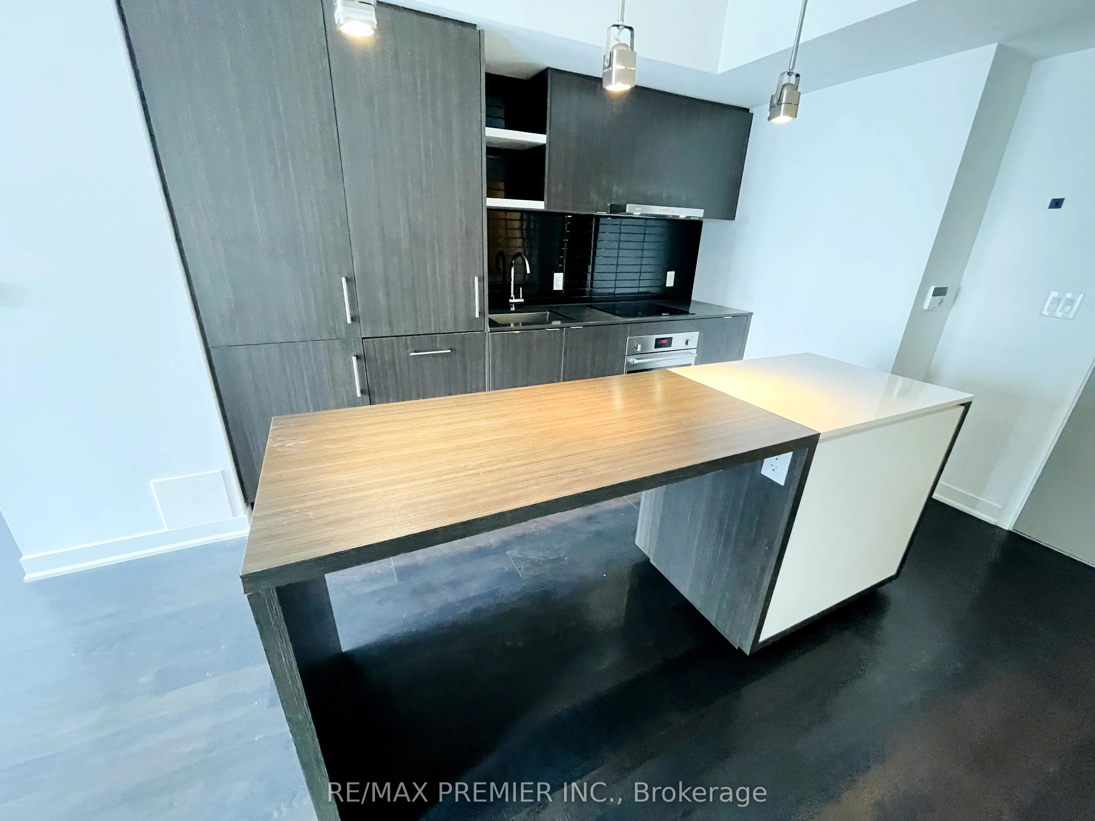 88 Harbour Street, #2008