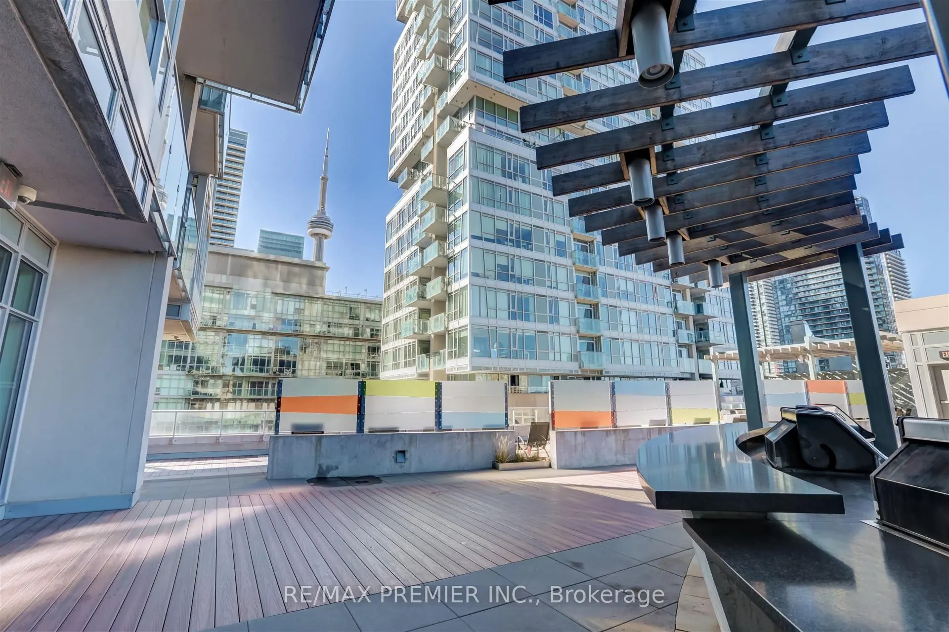 199 Richmond Street W, #403