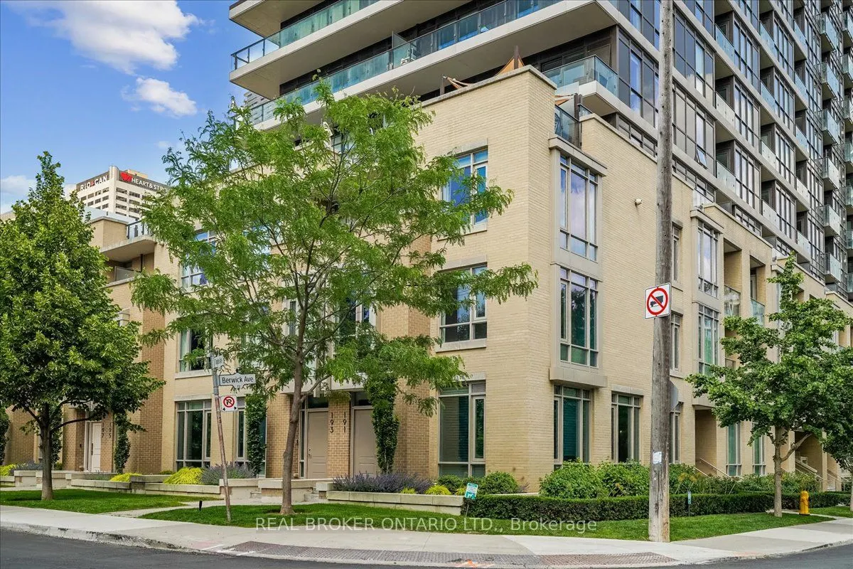 191 Duplex Avenue, #105