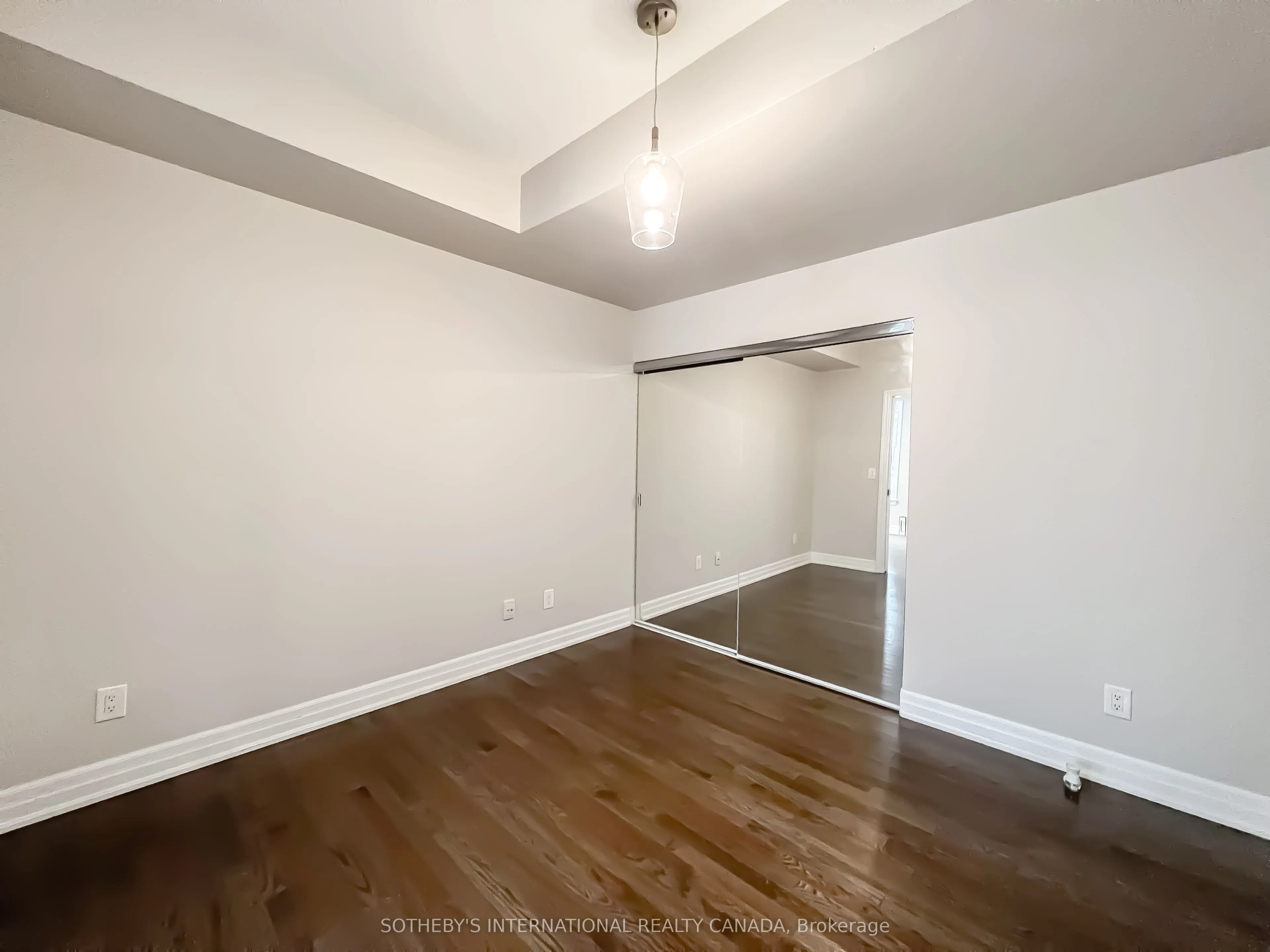15 Rean Drive, #102
