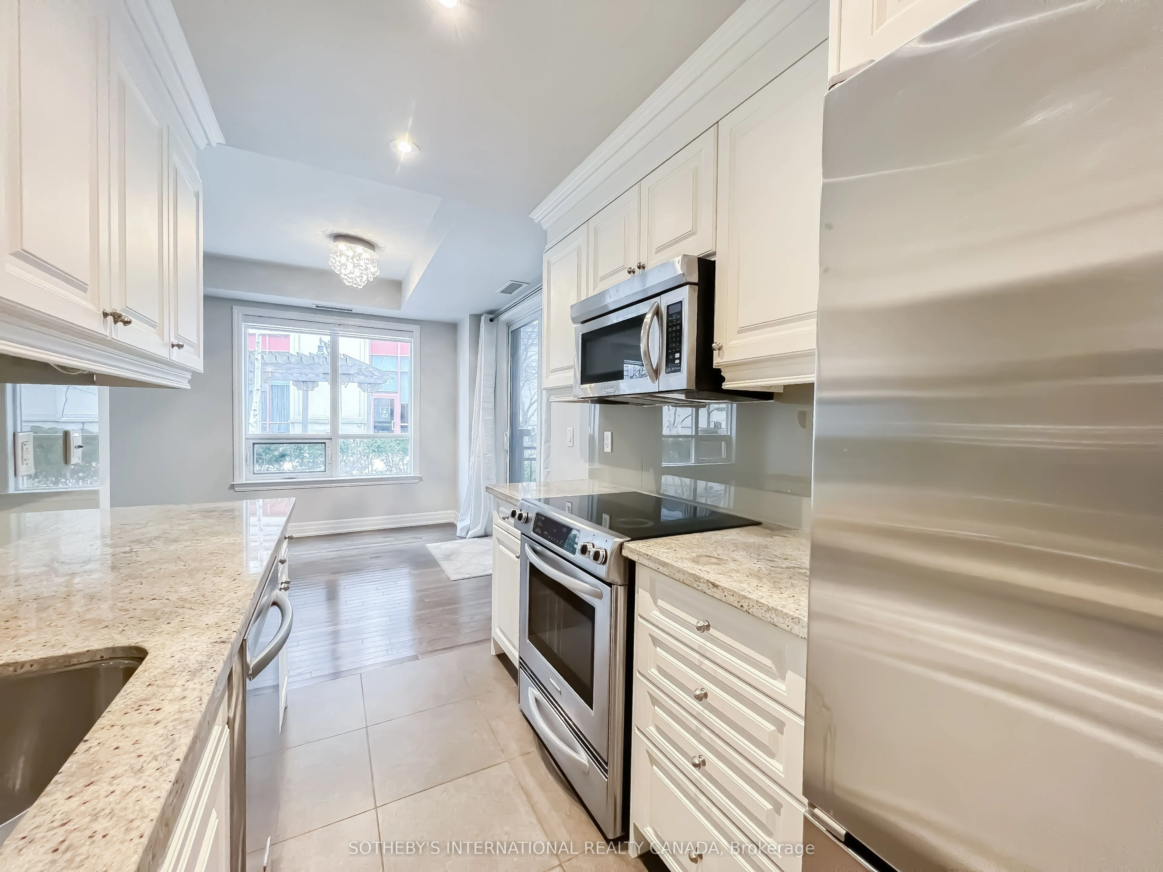 15 Rean Drive, #102
