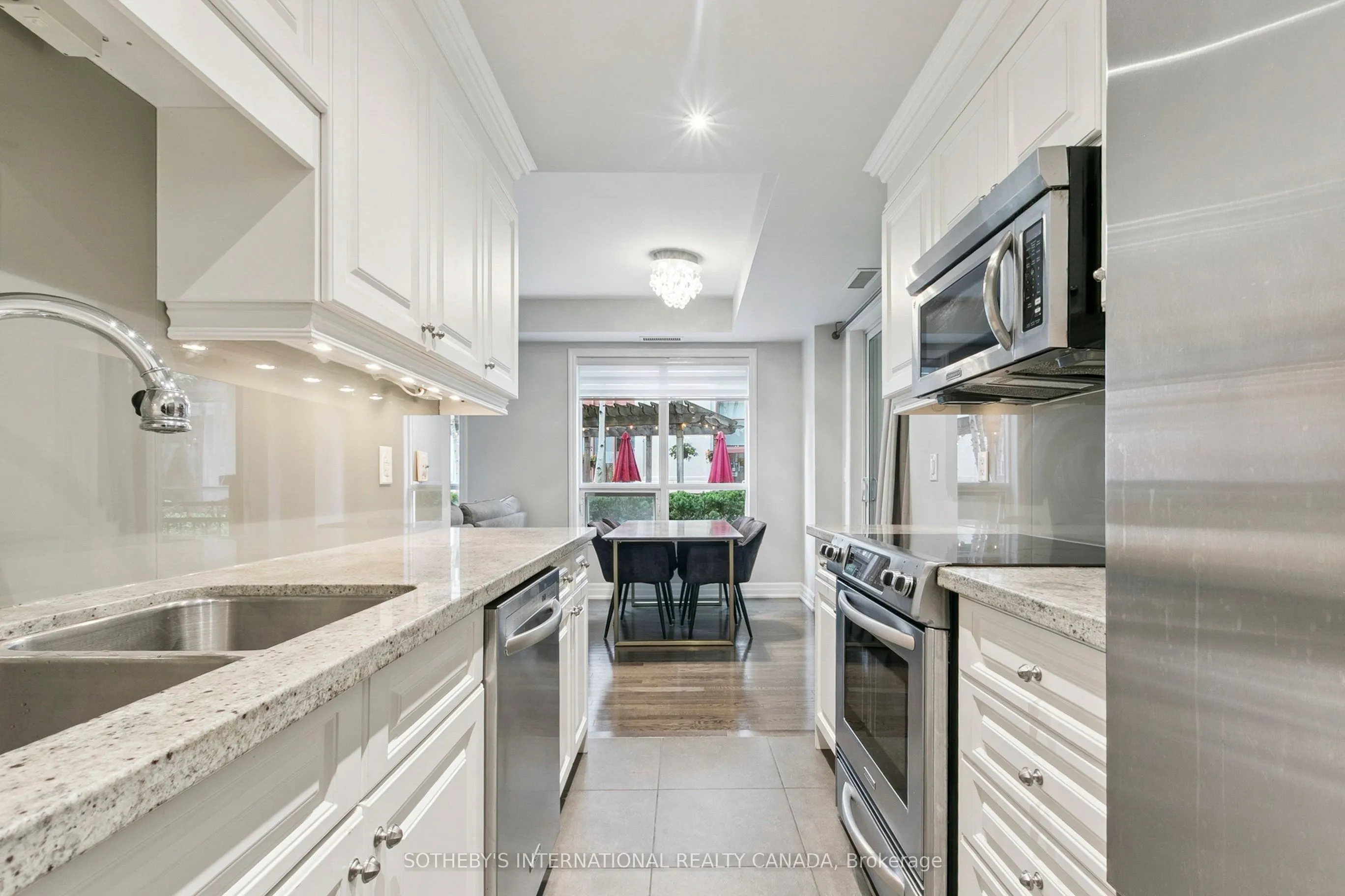 15 Rean Drive, #102