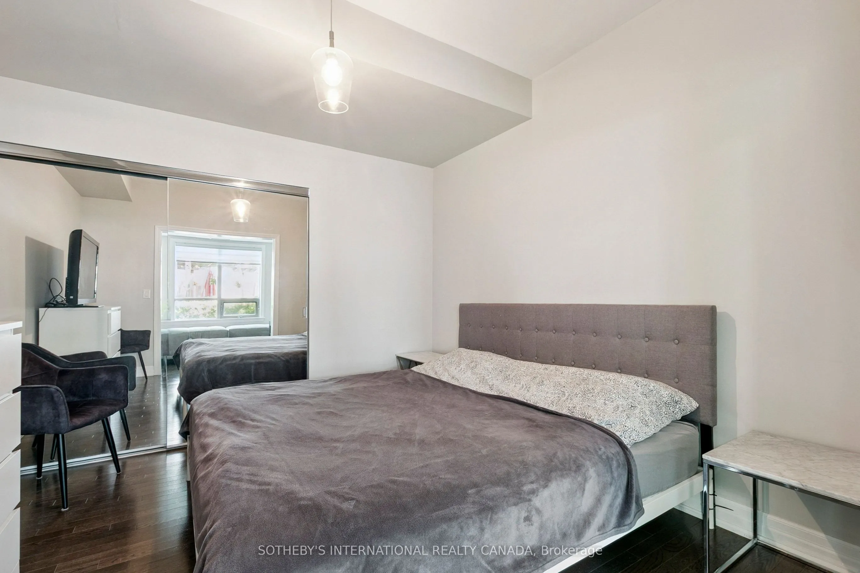 15 Rean Drive, #102