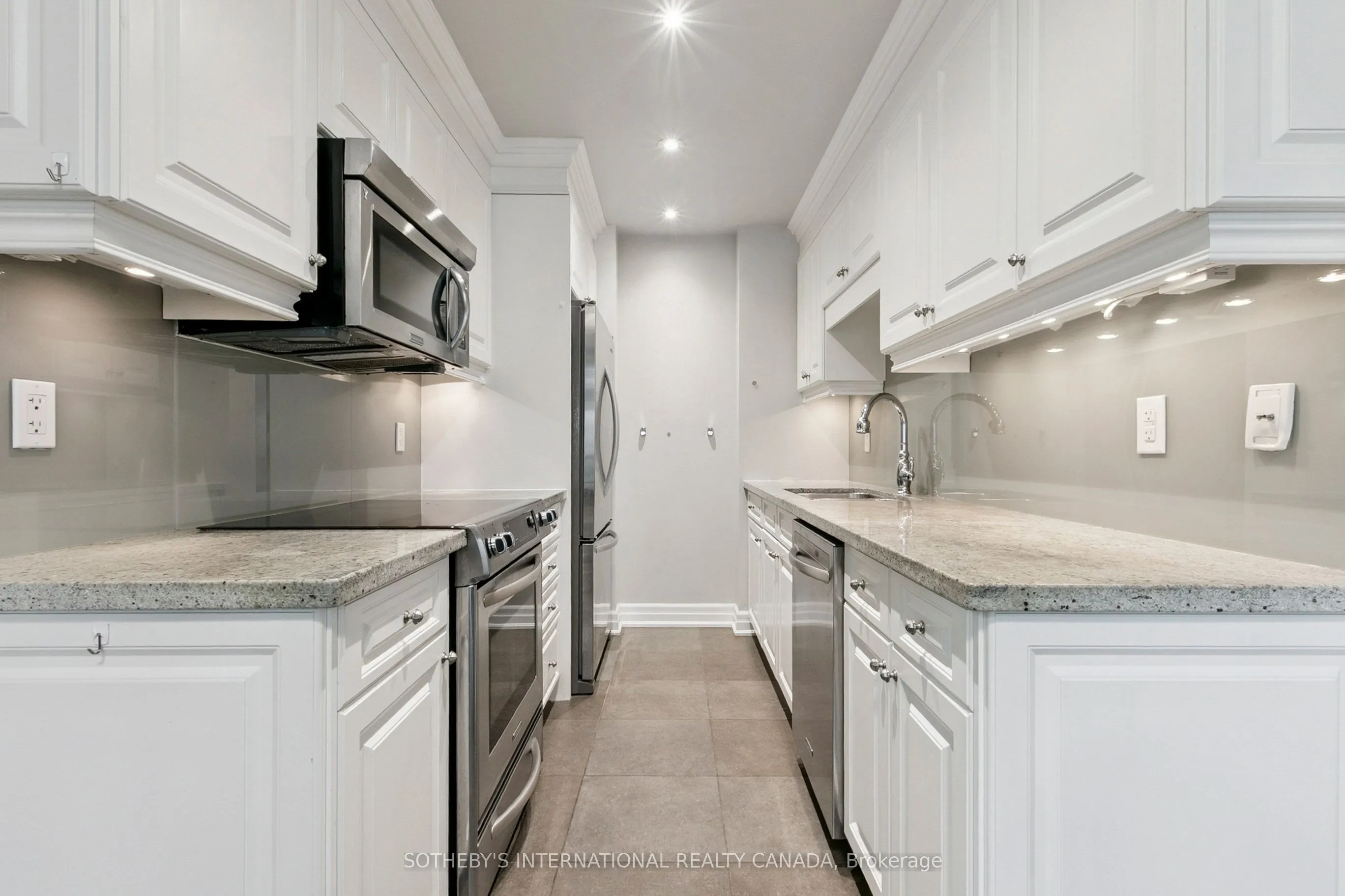 15 Rean Drive, #102