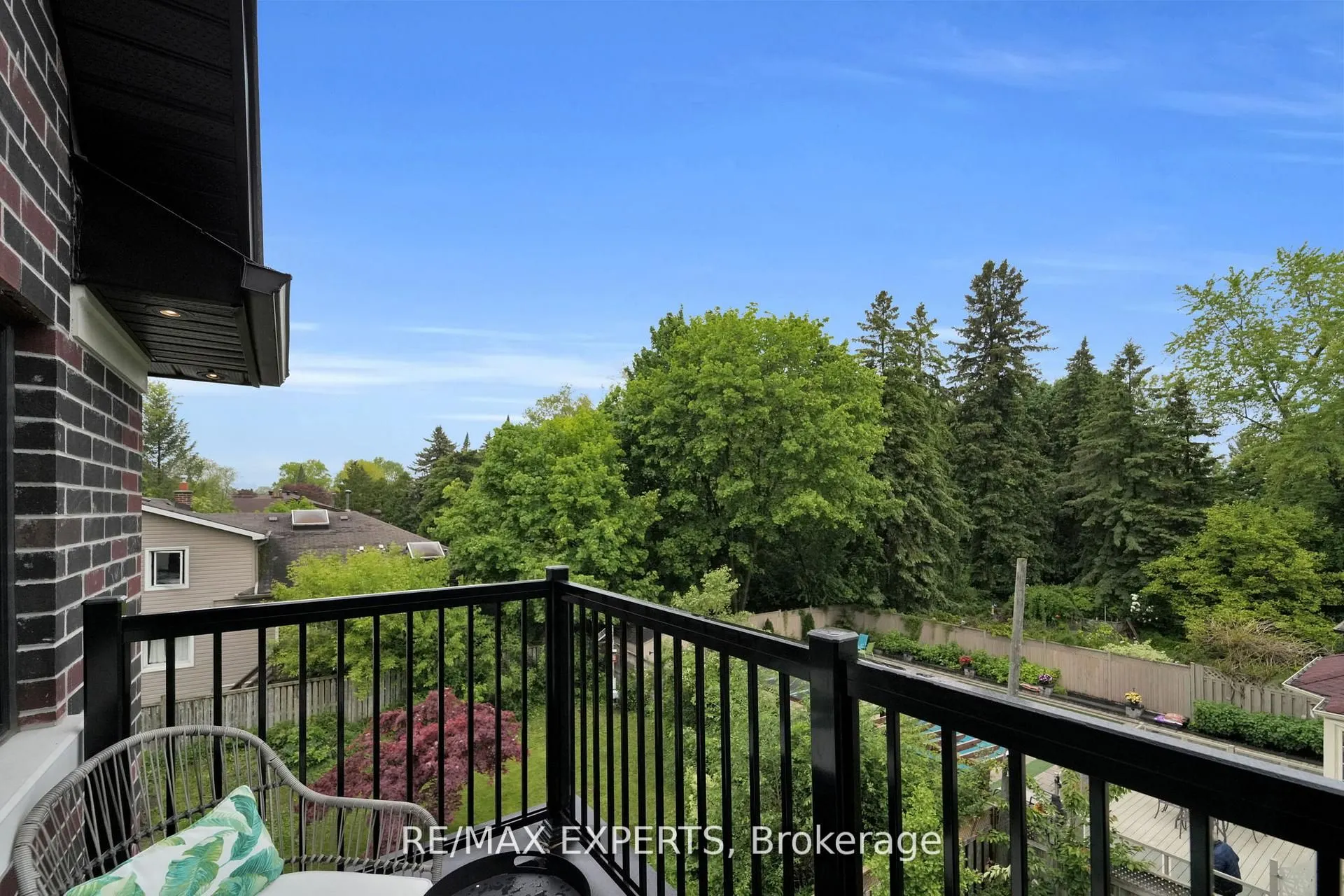 92 Churchill Avenue
