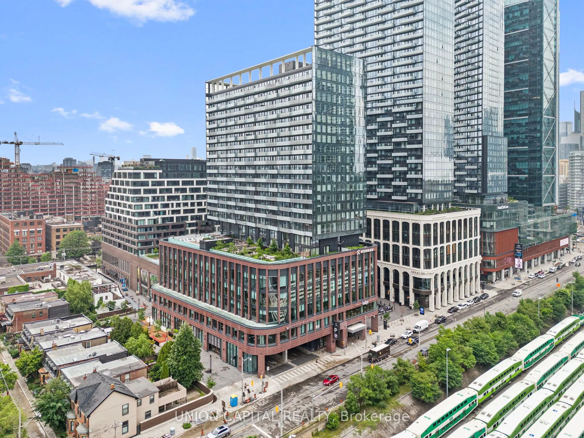 480 Front Street W, #1510