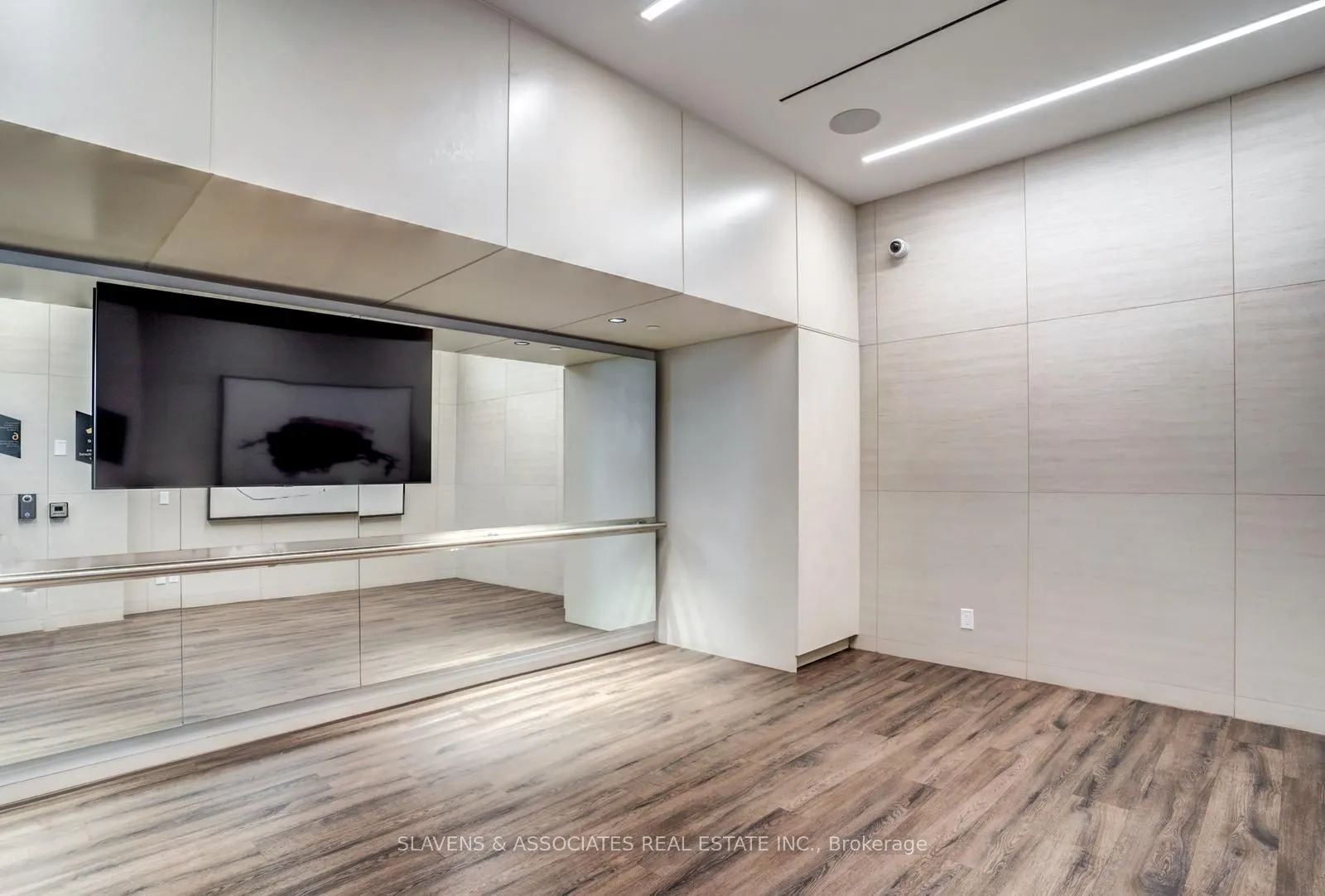 280 Howland Avenue, #428