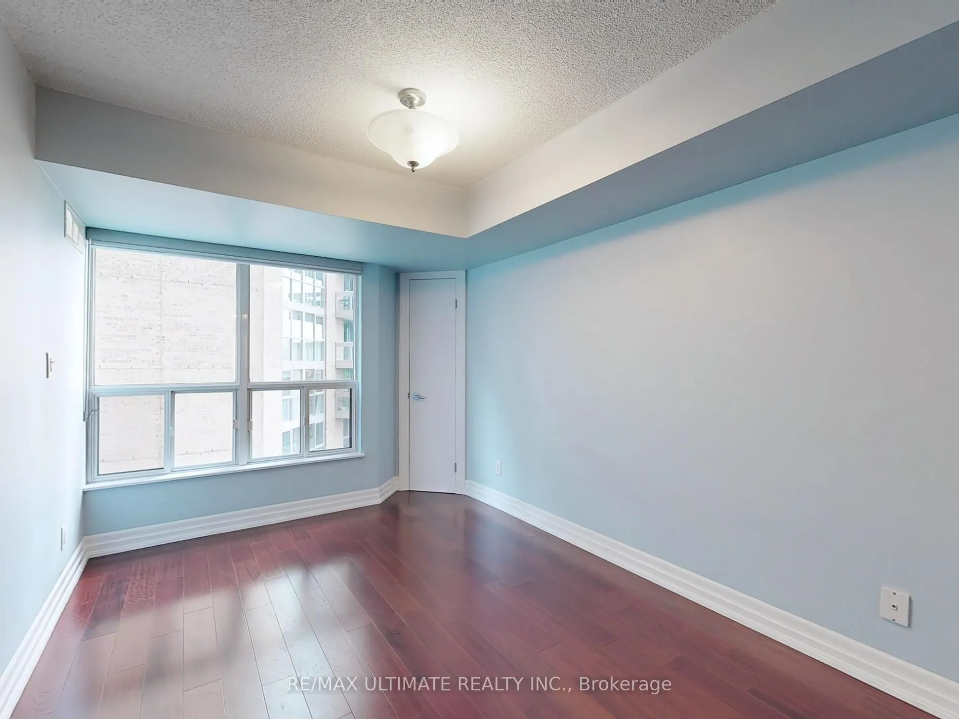 300 Bloor Street E