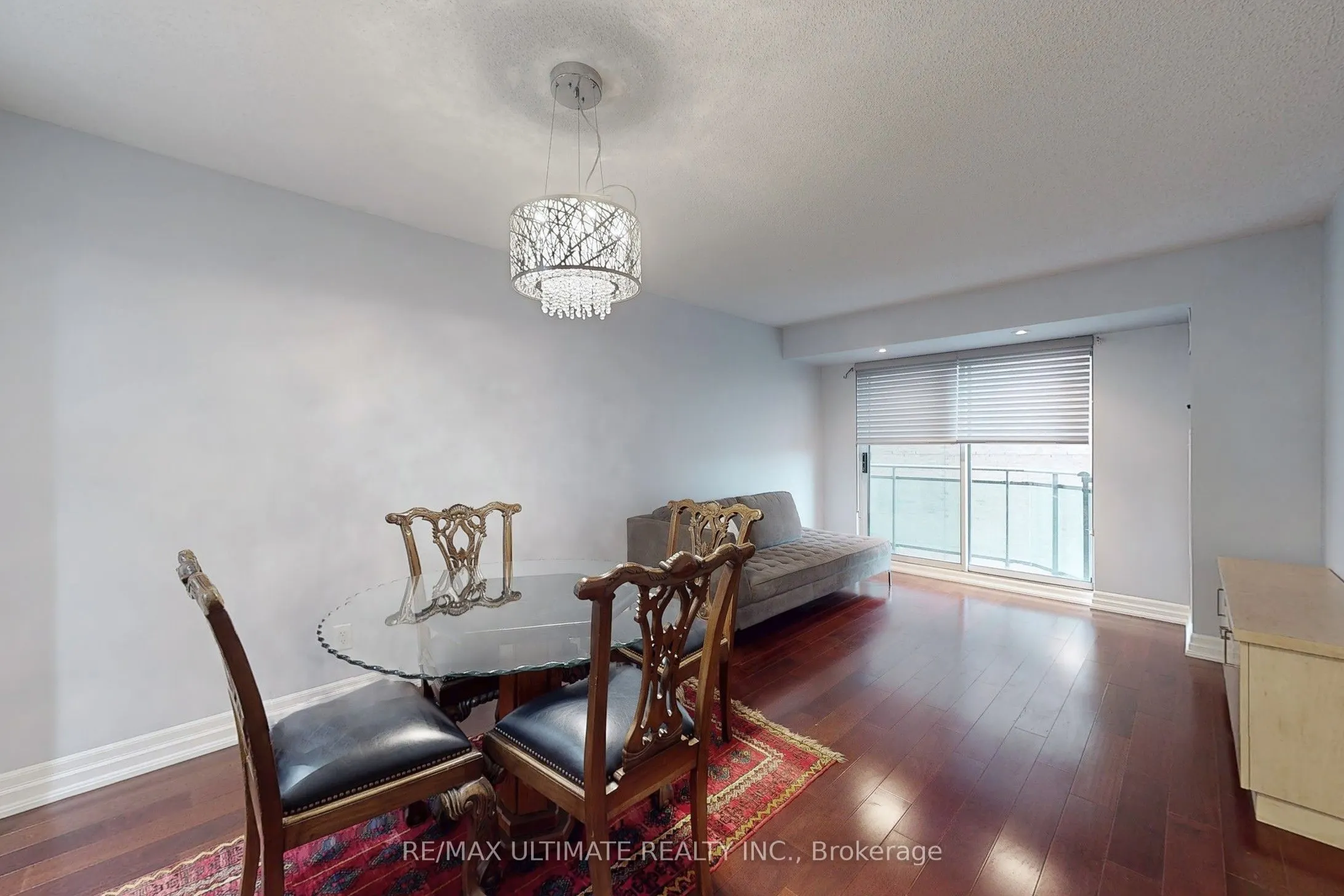 300 Bloor Street E, #1113