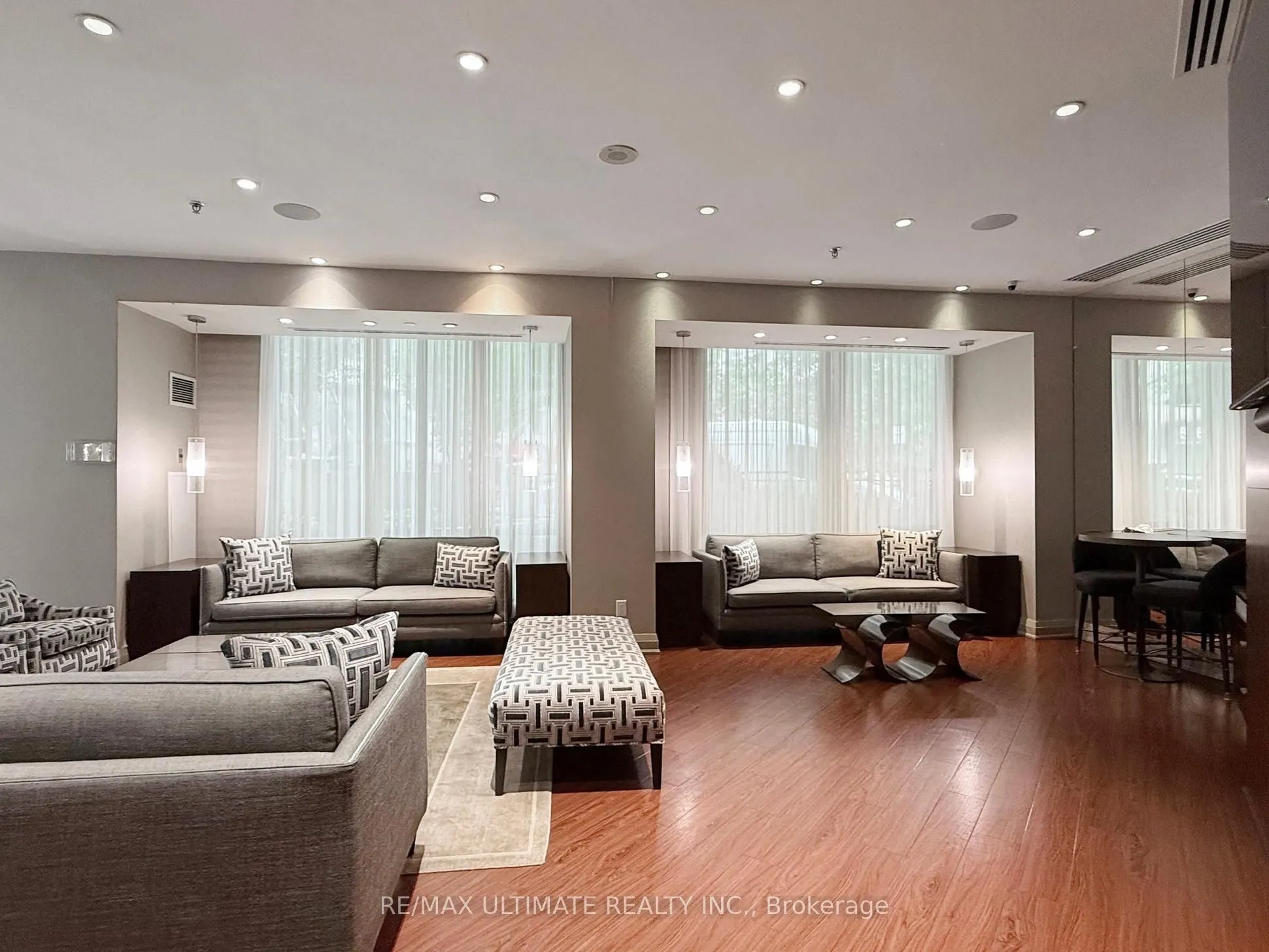 300 Bloor Street E