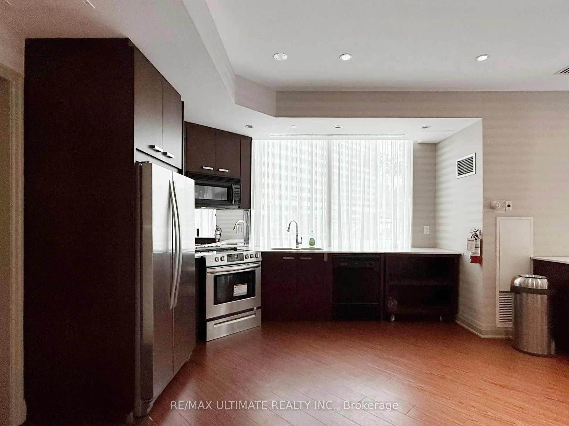 300 Bloor Street E